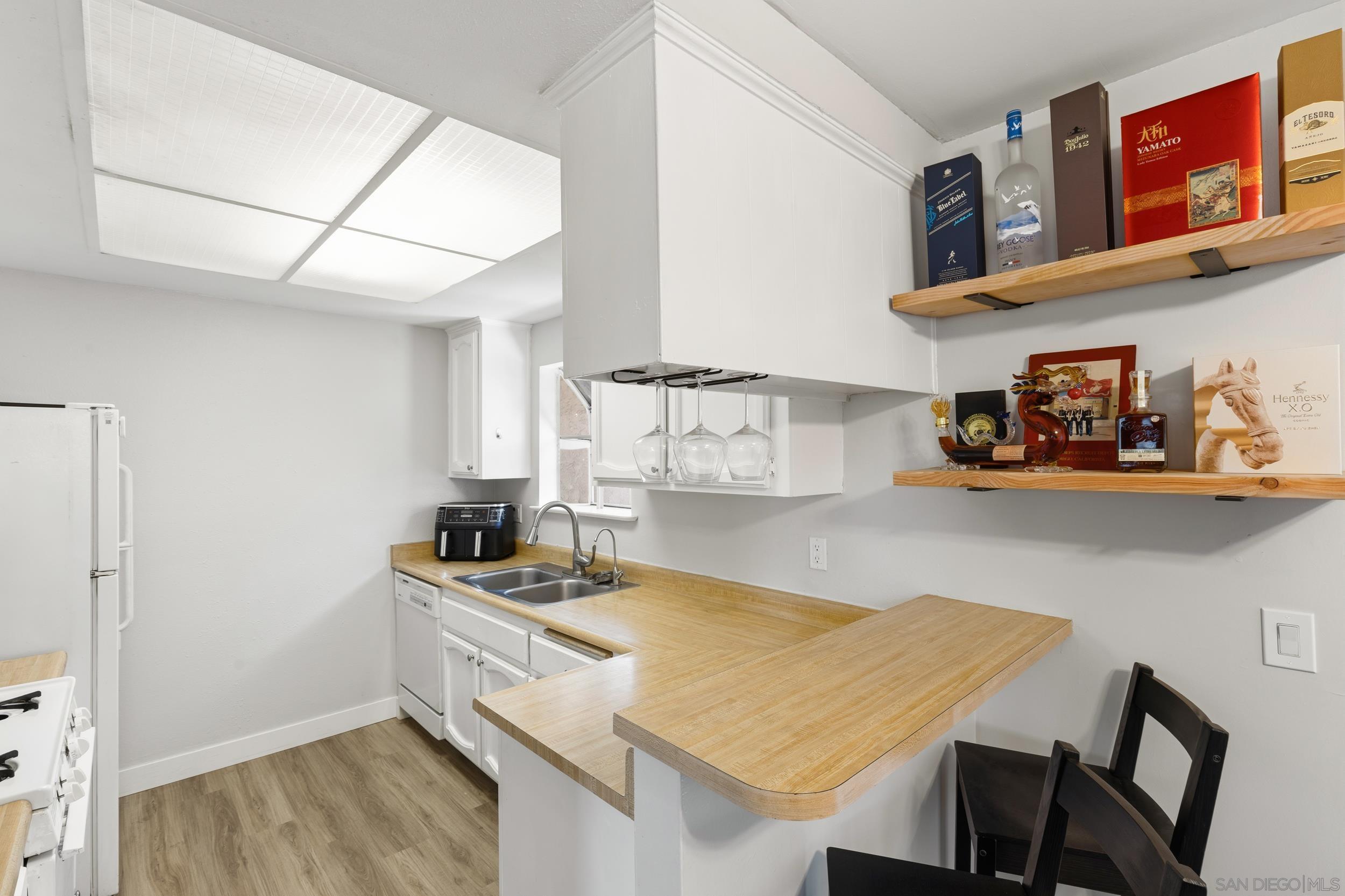 Detail Gallery Image 8 of 23 For 768 N Mollison Ave  #C,  El Cajon,  CA 92021 - 2 Beds | 1/1 Baths