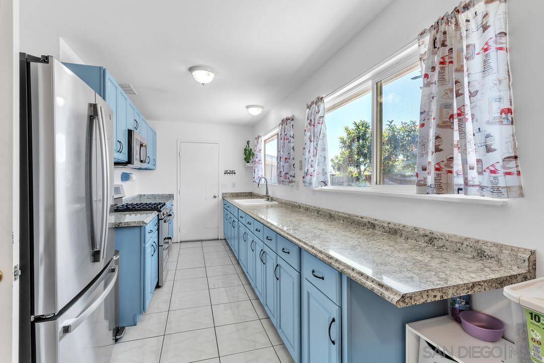Detail Gallery Image 11 of 35 For 3734  Aqua Park Ct, San Diego,  CA 92154 - 3 Beds | 2 Baths