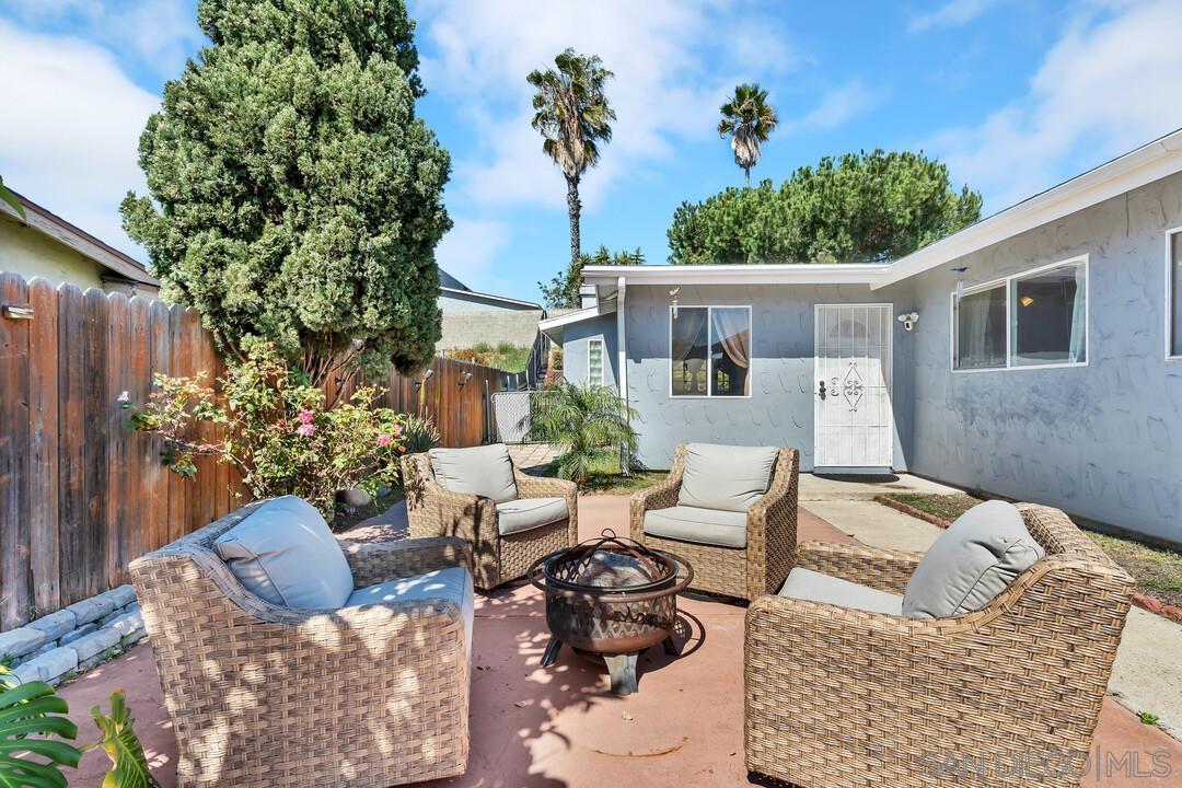 Detail Gallery Image 4 of 35 For 3734  Aqua Park Ct, San Diego,  CA 92154 - 3 Beds | 2 Baths