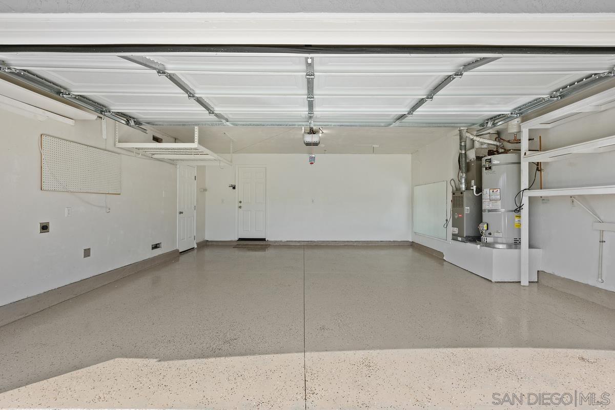 Detail Gallery Image 28 of 53 For 4236  Conquistador, Oceanside,  CA 92056 - 4 Beds | 3 Baths