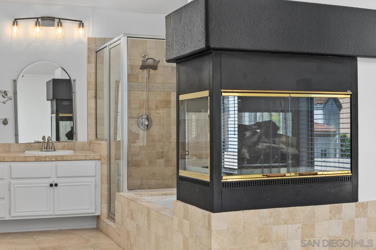 Detail Gallery Image 32 of 53 For 4236  Conquistador, Oceanside,  CA 92056 - 4 Beds | 3 Baths