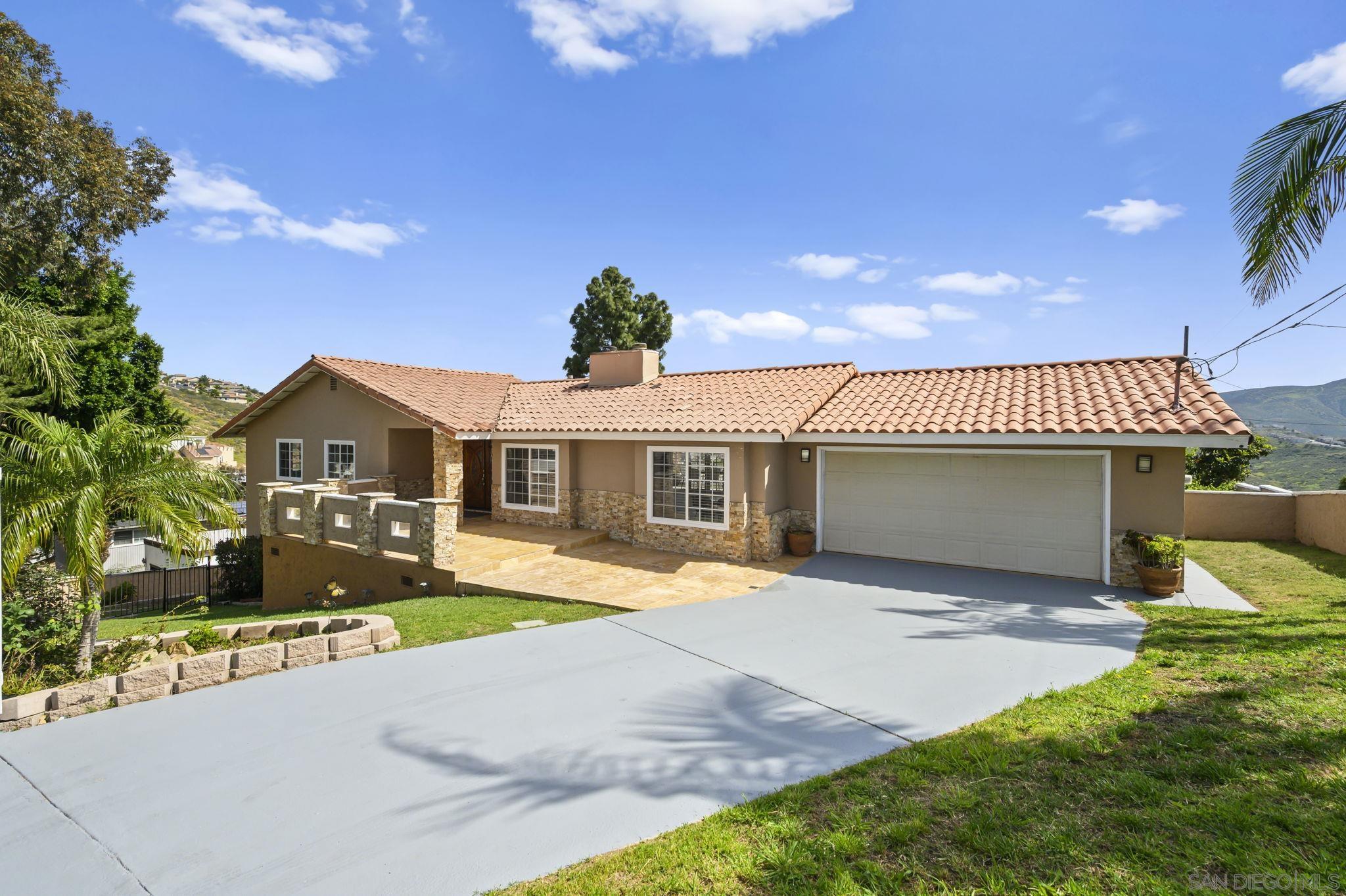 Detail Gallery Image 2 of 64 For 1405  Cuyamaca Ave, Spring Valley,  CA 91977 - 5 Beds | 3 Baths