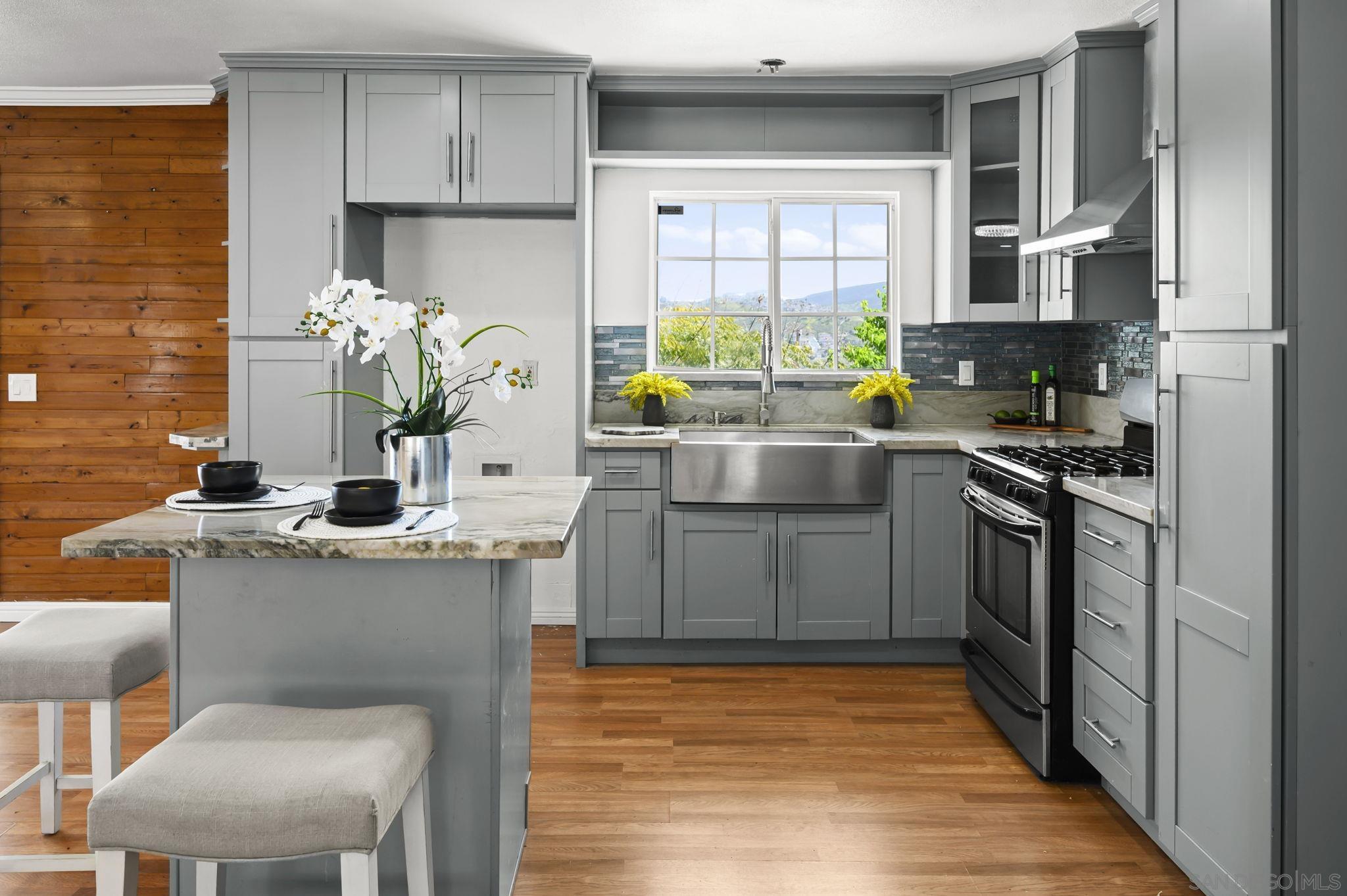 Detail Gallery Image 14 of 64 For 1405  Cuyamaca Ave, Spring Valley,  CA 91977 - 5 Beds | 3 Baths