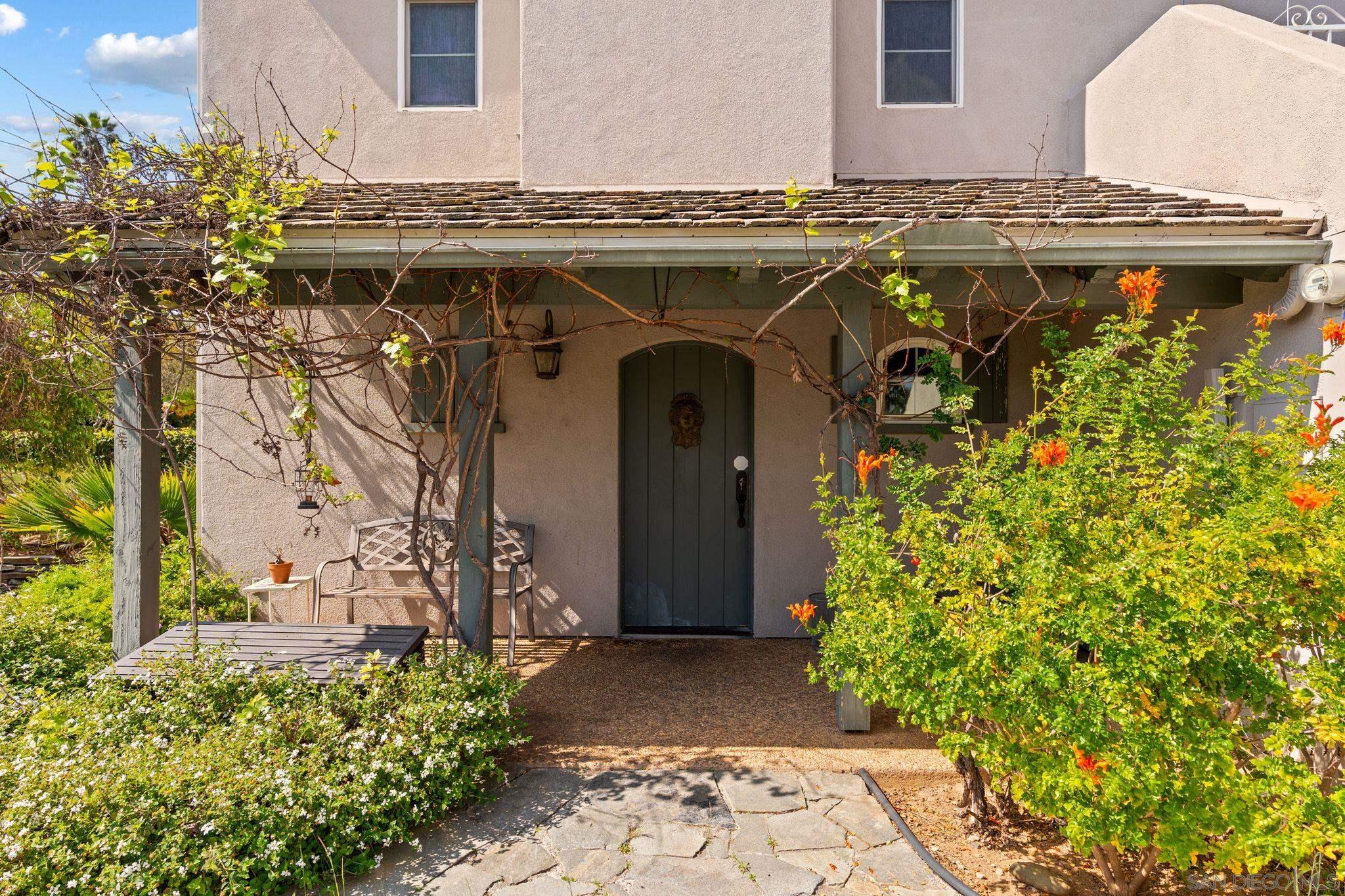 Detail Gallery Image 19 of 22 For 1035  Sleeping Indian, Oceanside,  CA 92057 - 4 Beds | 4 Baths