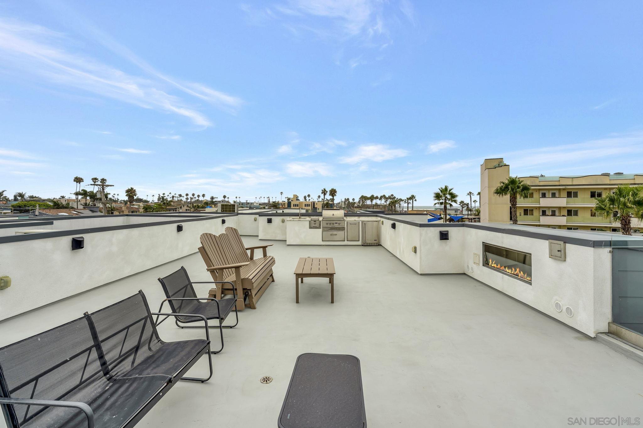 Detail Gallery Image 11 of 44 For 801-809  Seacoast, Imperial Beach,  CA 91932 - 4 Beds | 4 Baths