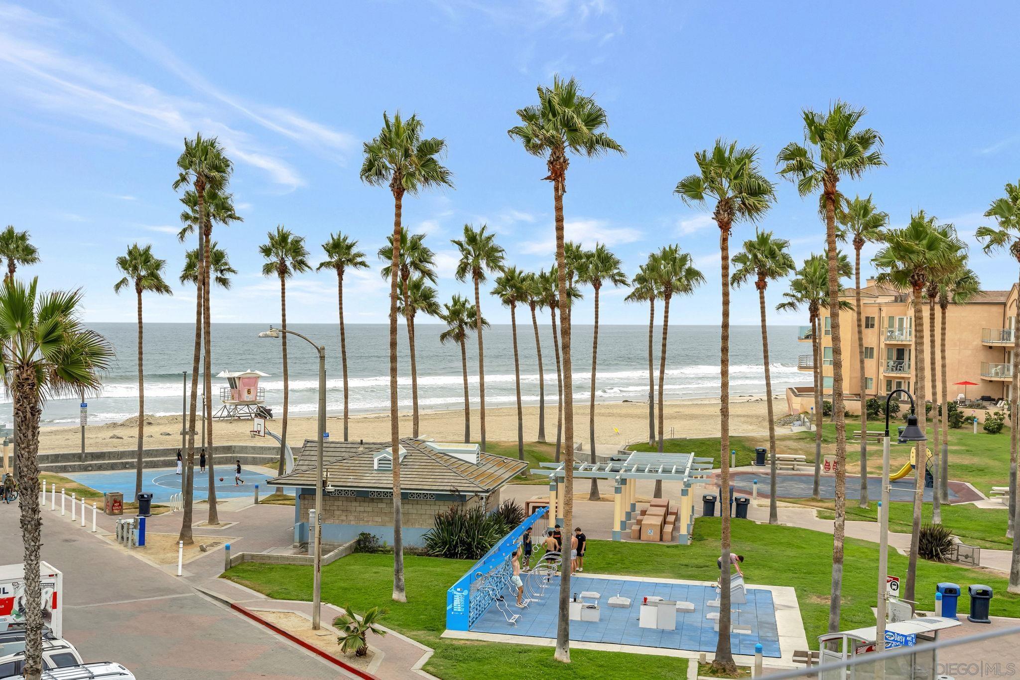 Detail Gallery Image 13 of 44 For 801-809  Seacoast, Imperial Beach,  CA 91932 - 4 Beds | 4 Baths