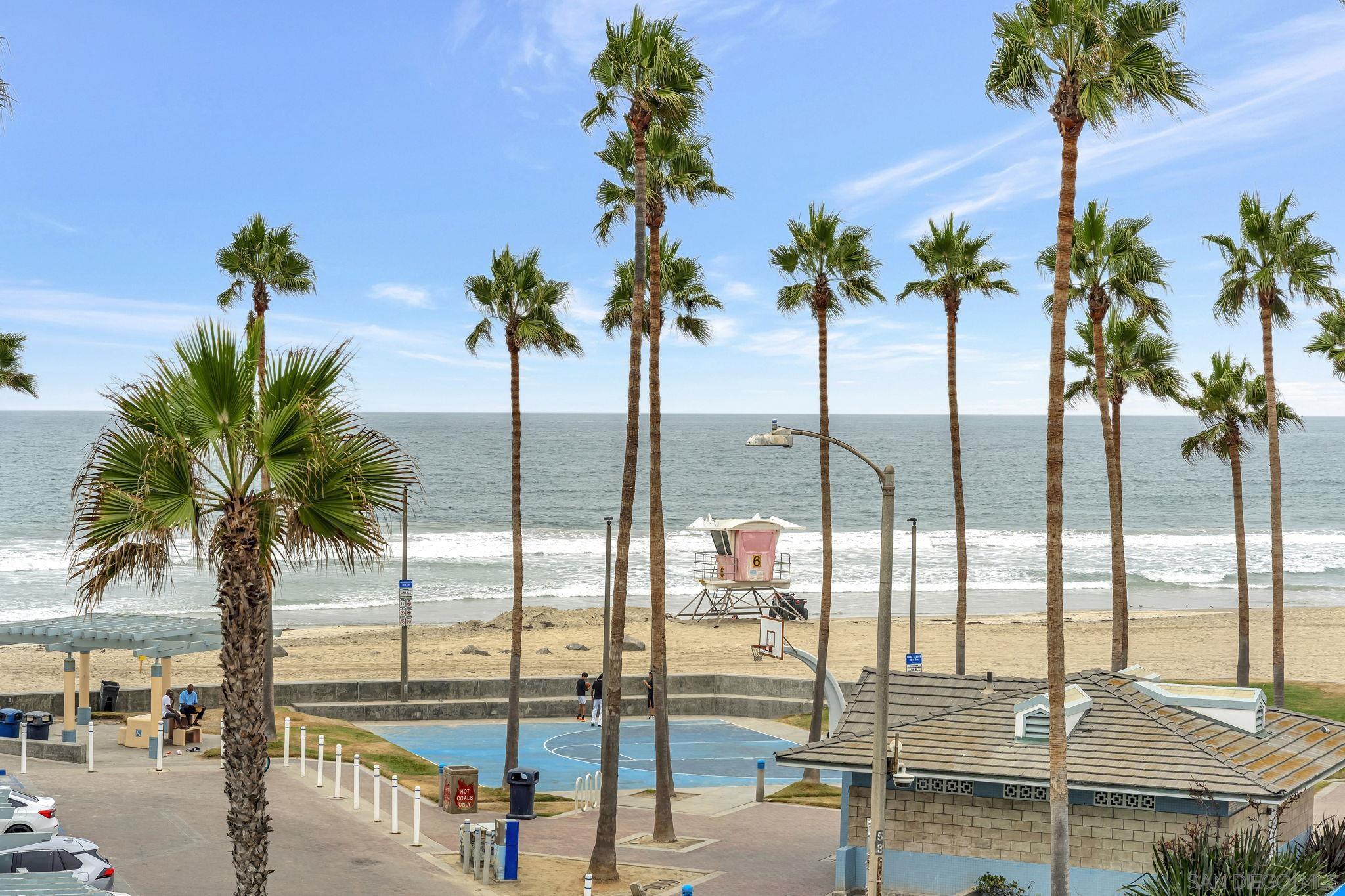 Detail Gallery Image 14 of 44 For 801-809  Seacoast, Imperial Beach,  CA 91932 - 4 Beds | 4 Baths