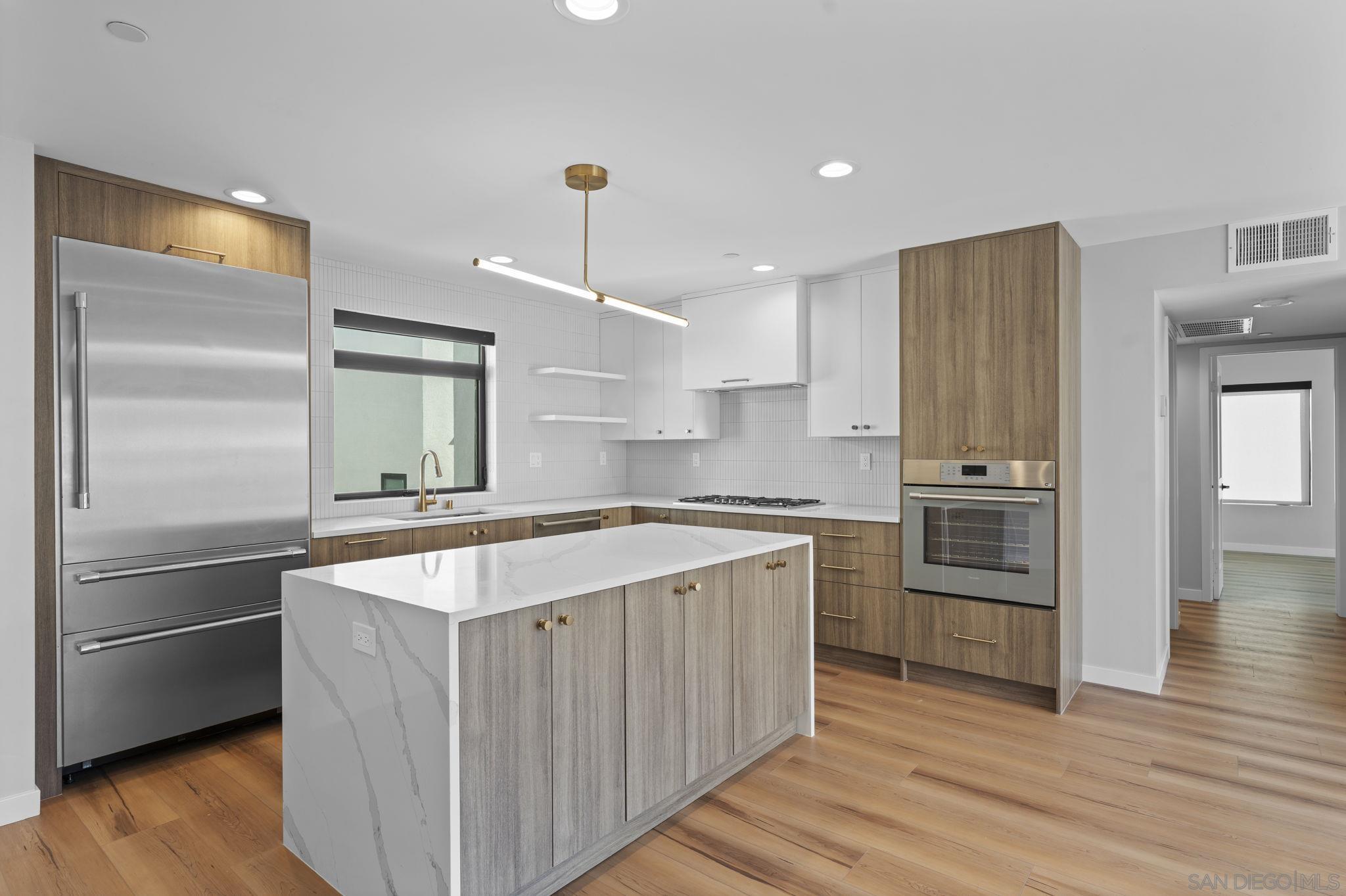 Detail Gallery Image 20 of 44 For 801-809  Seacoast, Imperial Beach,  CA 91932 - 4 Beds | 4 Baths