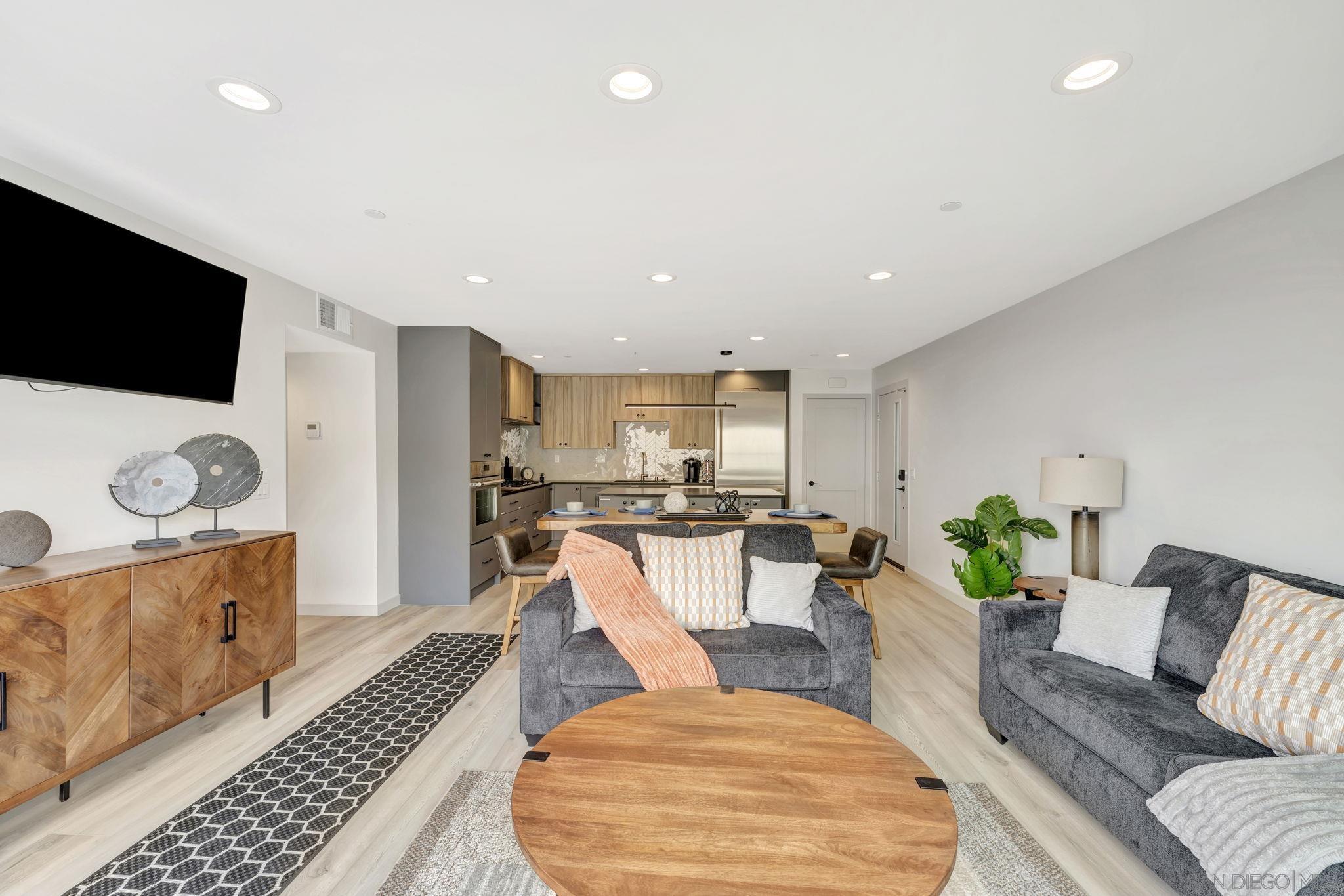 Detail Gallery Image 4 of 44 For 801-809  Seacoast, Imperial Beach,  CA 91932 - 4 Beds | 4 Baths