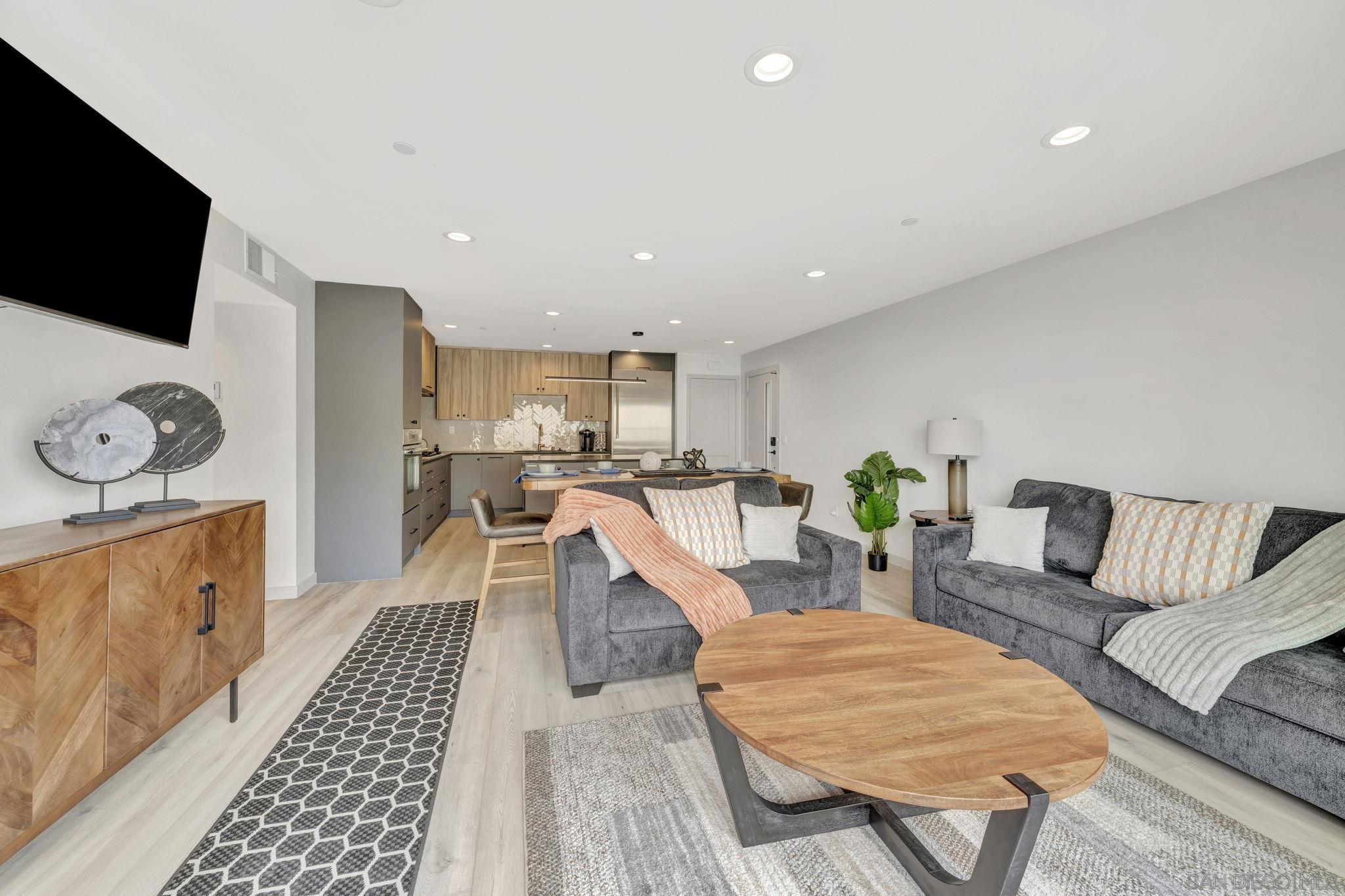 Detail Gallery Image 5 of 44 For 801-809  Seacoast, Imperial Beach,  CA 91932 - 4 Beds | 4 Baths