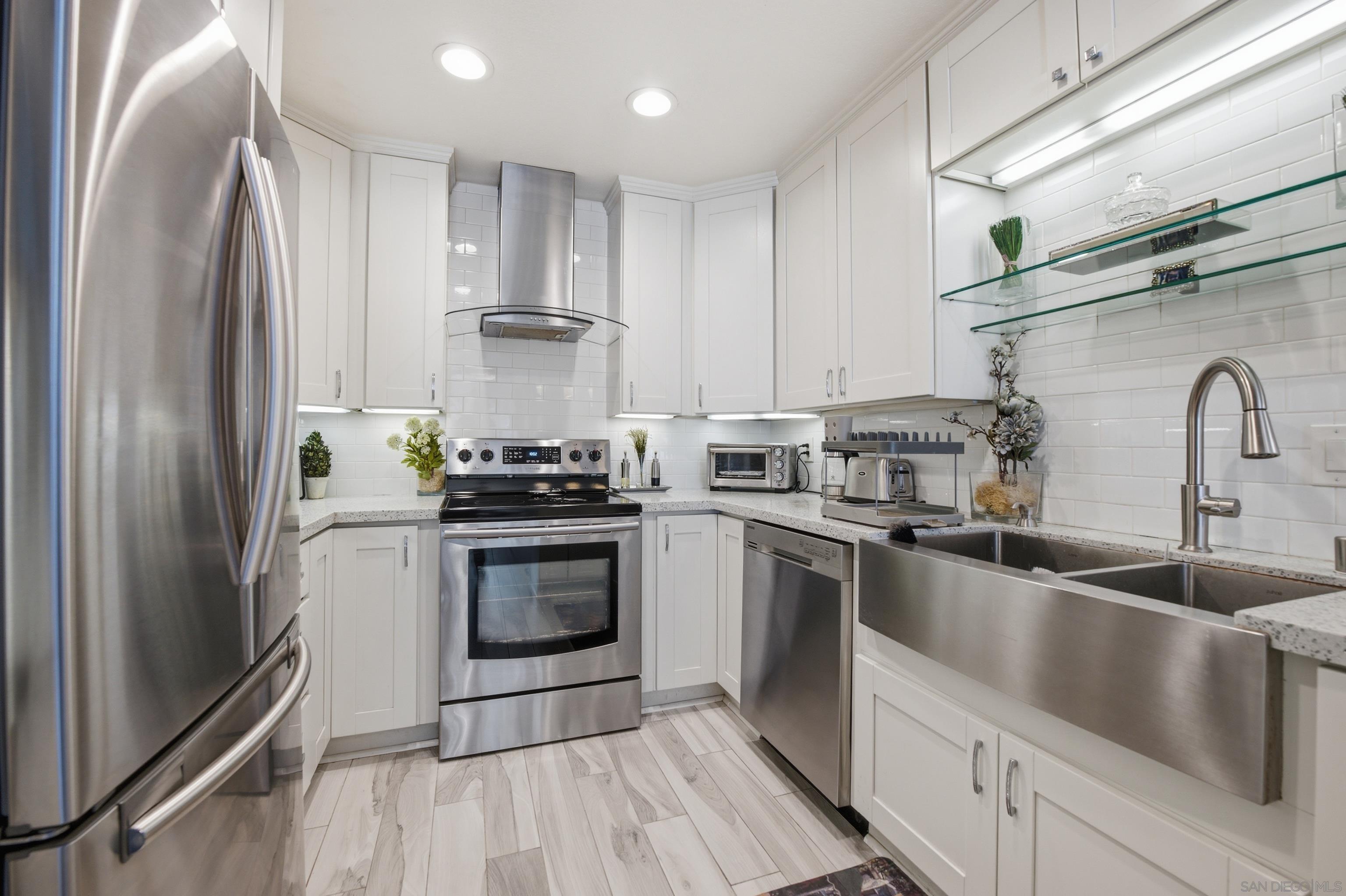 Front Image Thumbnail for SD260005623