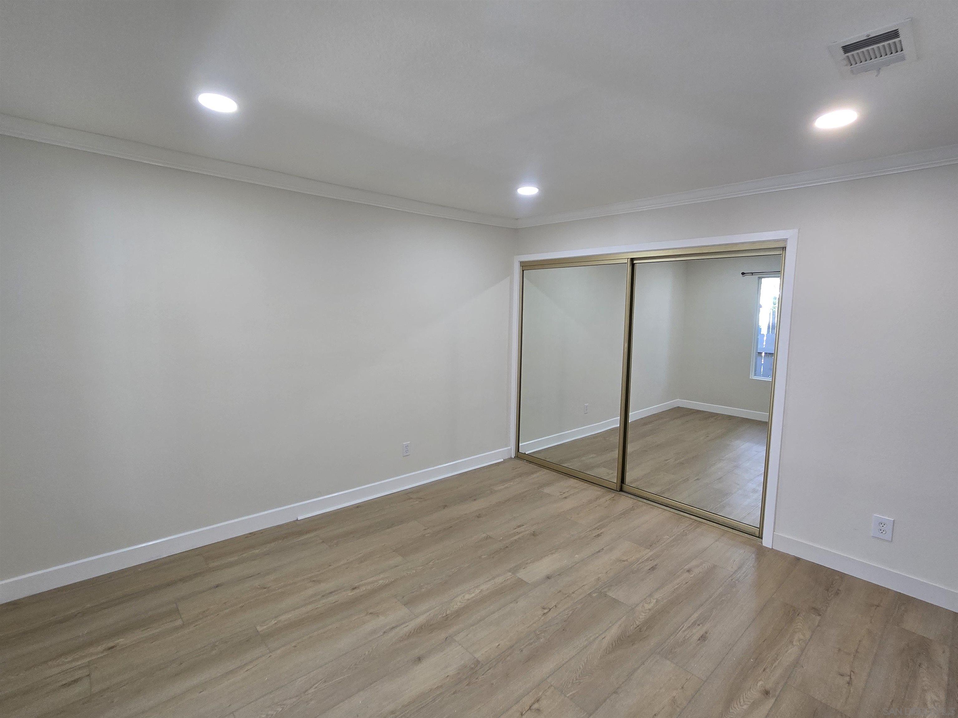 Detail Gallery Image 8 of 13 For 11378  Ajanta Ct., San Diego,  CA 92129 - 4 Beds | 2 Baths