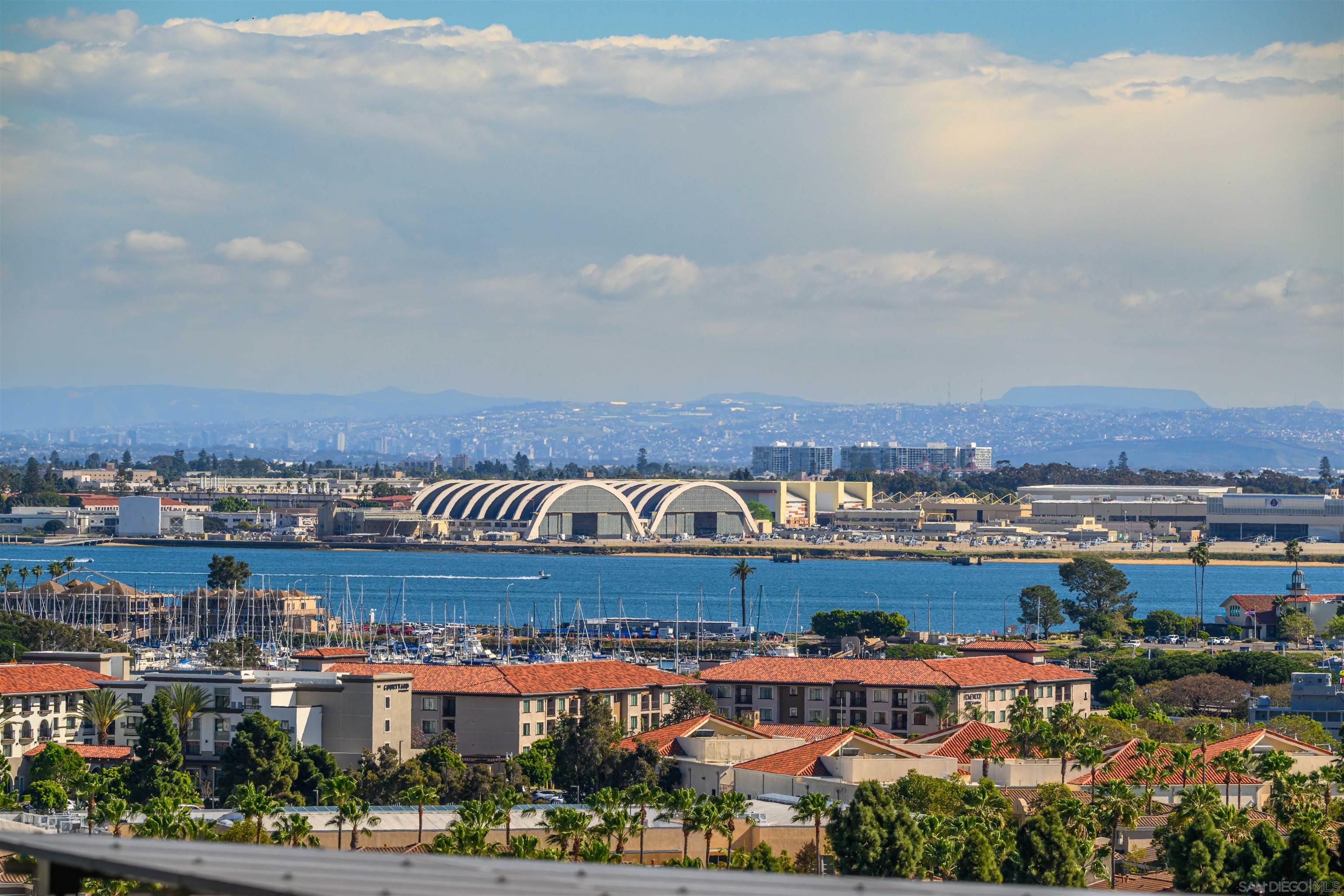 Detail Gallery Image 12 of 41 For 2255  Evergreen St, San Diego,  CA 92106 - 3 Beds | 3 Baths