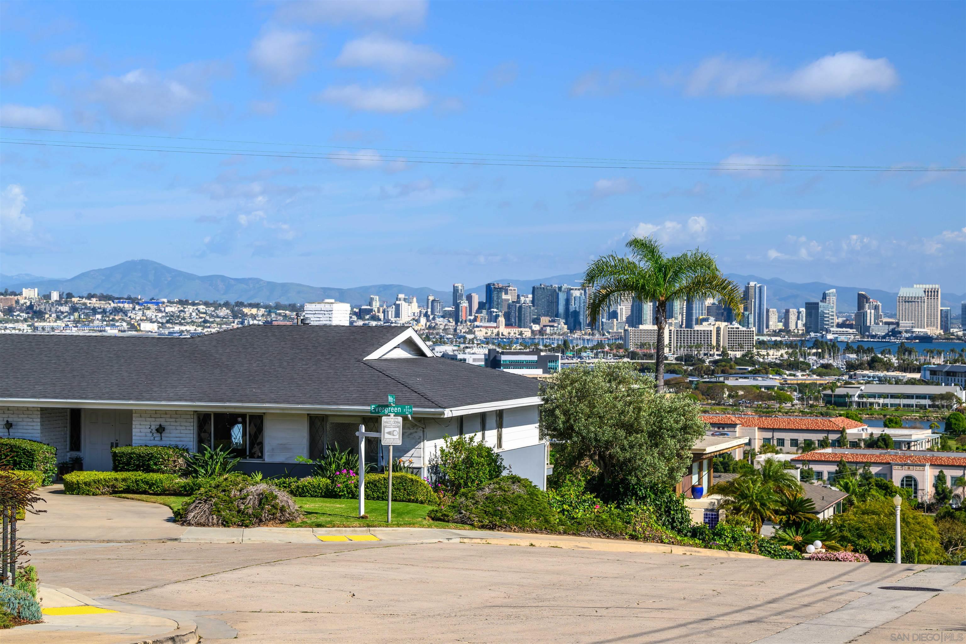 Detail Gallery Image 29 of 41 For 2255  Evergreen St, San Diego,  CA 92106 - 3 Beds | 3 Baths