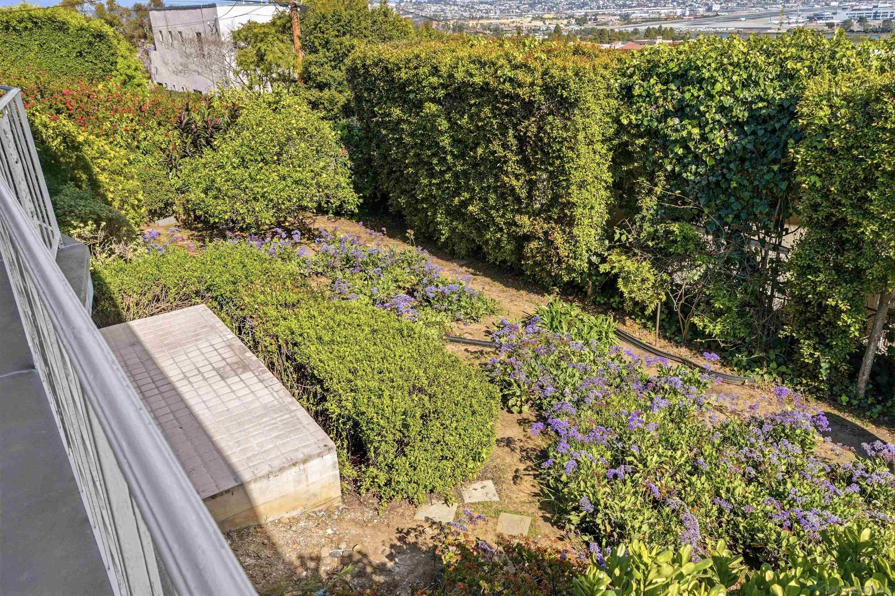 Detail Gallery Image 41 of 41 For 2255  Evergreen St, San Diego,  CA 92106 - 3 Beds | 3 Baths