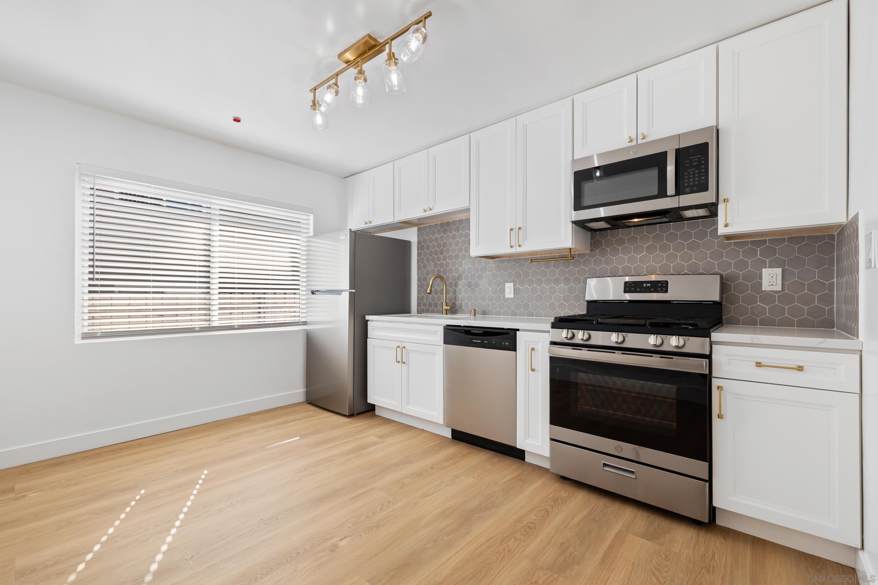 Detail Gallery Image 31 of 61 For 1020-22  15th St, Imperial Beach,  CA 91932 - – Beds | – Baths