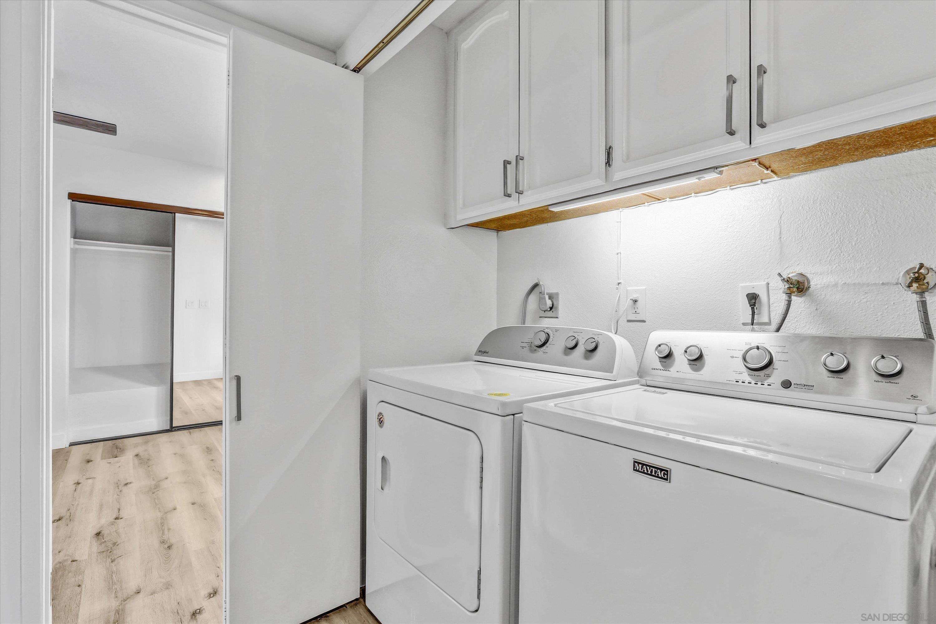 Detail Gallery Image 15 of 31 For 6933  Camino Degrazia, San Diego,  CA 92111 - 3 Beds | 3 Baths