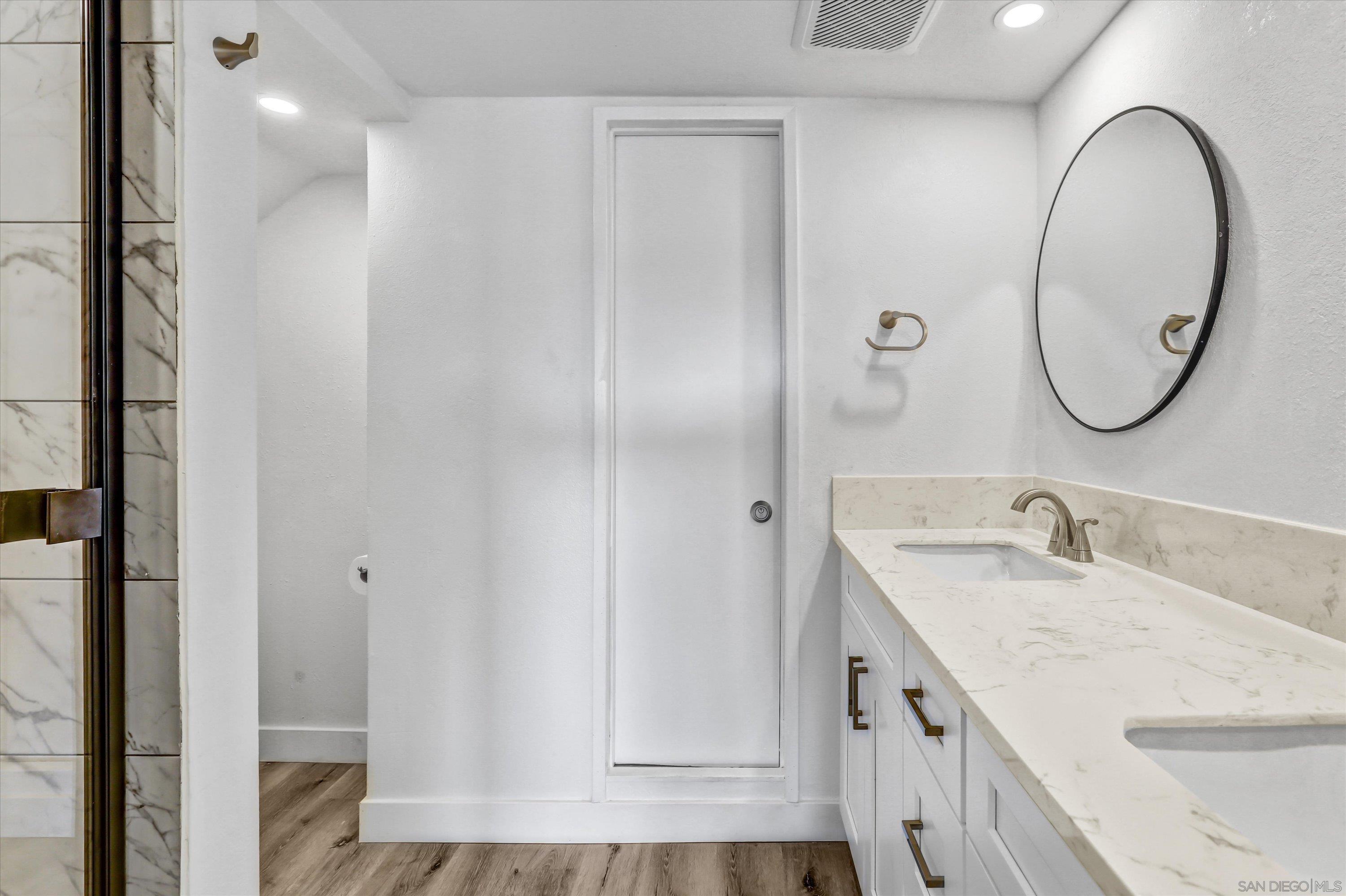 Detail Gallery Image 19 of 31 For 6933  Camino Degrazia, San Diego,  CA 92111 - 3 Beds | 3 Baths