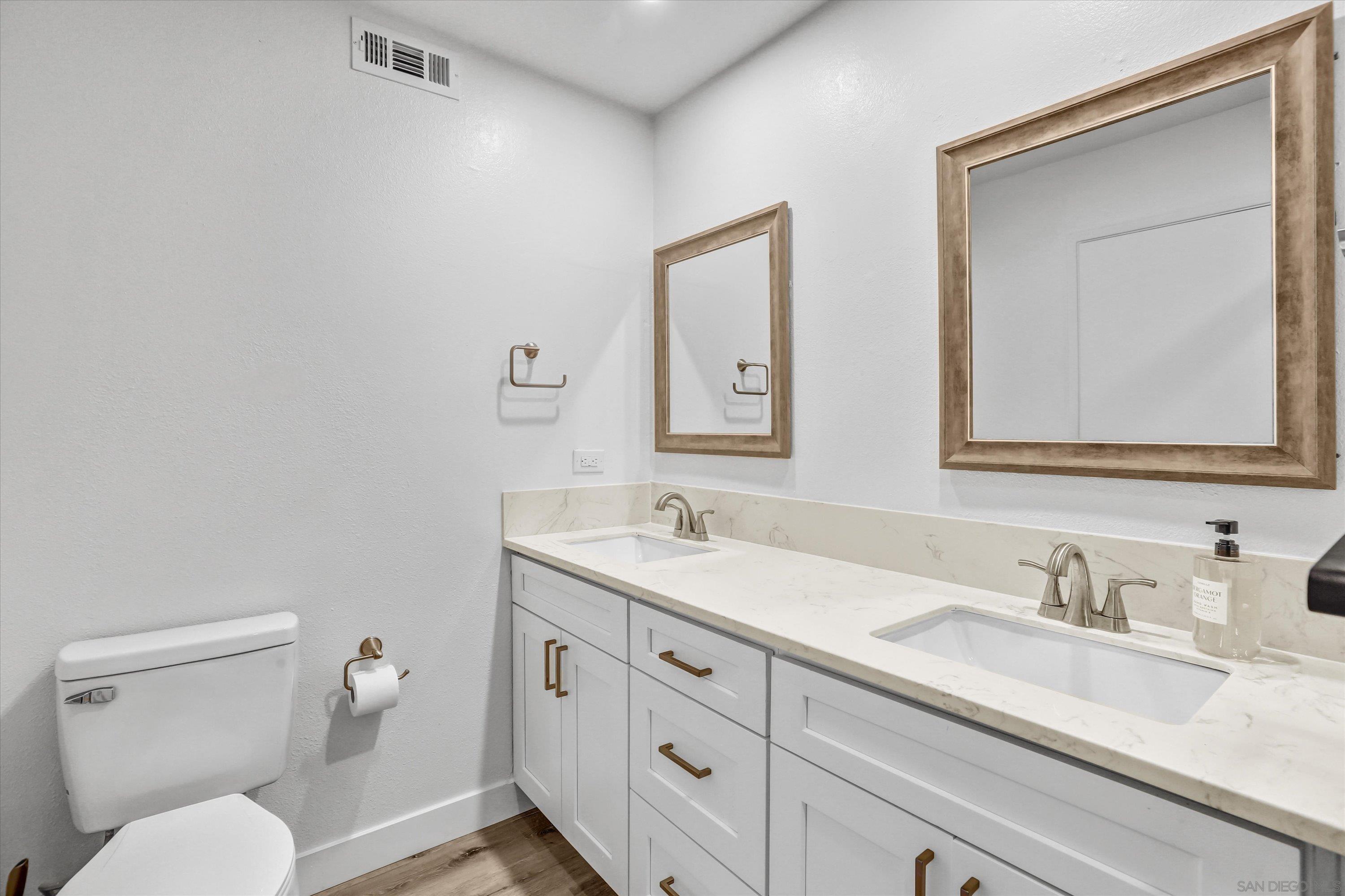 Detail Gallery Image 22 of 31 For 6933  Camino Degrazia, San Diego,  CA 92111 - 3 Beds | 3 Baths