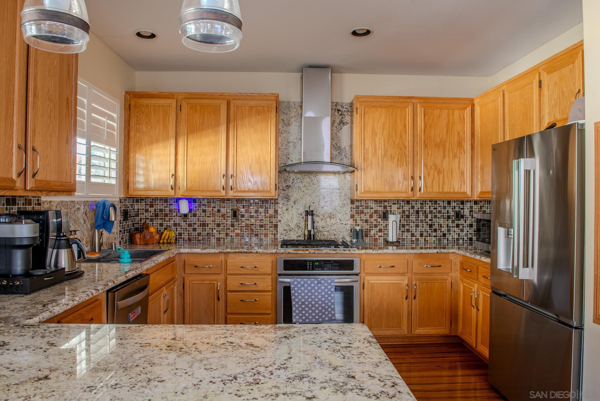 Detail Gallery Image 12 of 45 For 1129  Quinto Creek Pl, Chula Vista,  CA 91913 - 4 Beds | 3/1 Baths