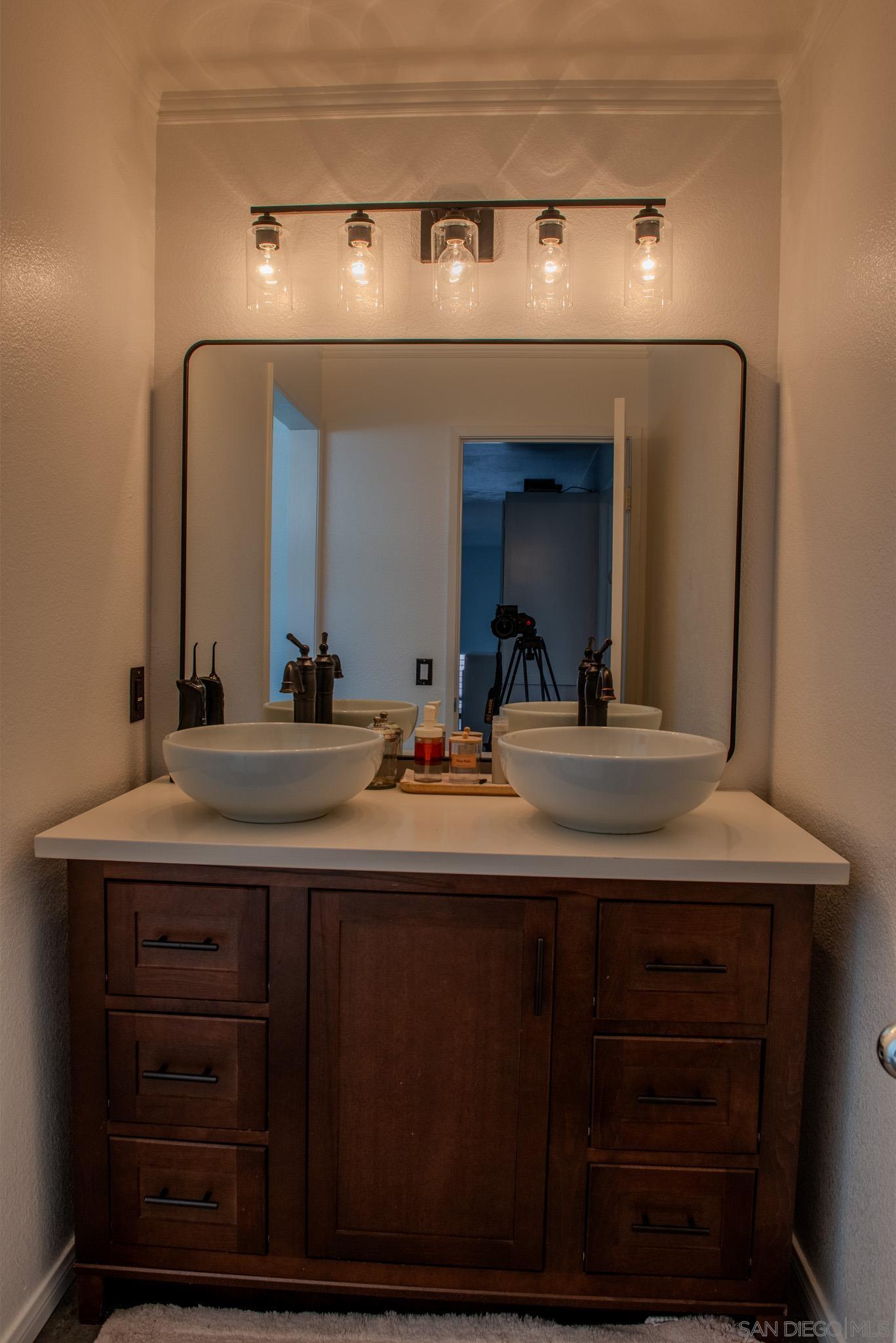 Detail Gallery Image 32 of 48 For 1129  Quinto Creek Pl, Chula Vista,  CA 91913 - 4 Beds | 3/1 Baths