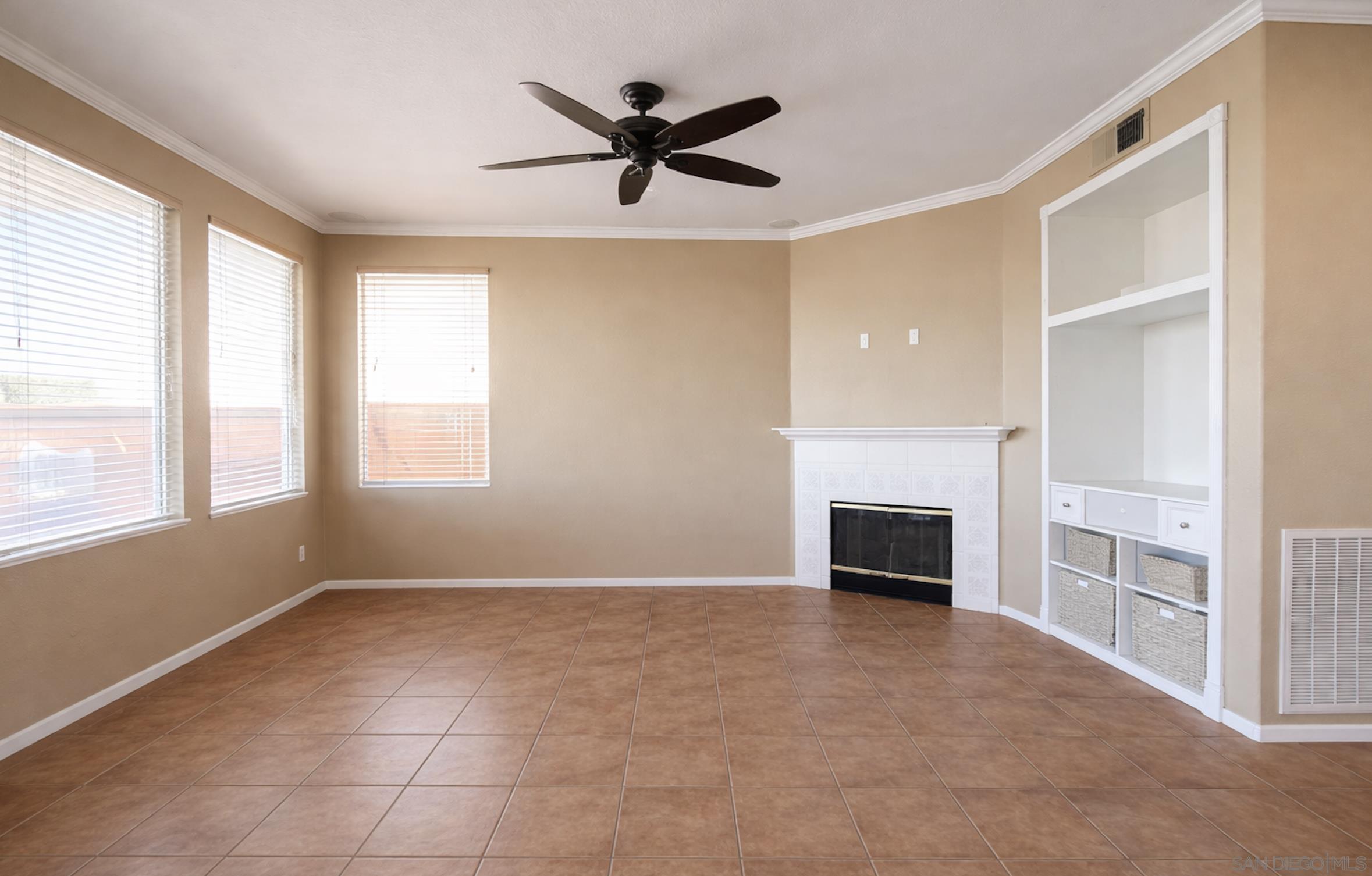 Detail Gallery Image 11 of 11 For 700  Rocking Horse Dr, Chula Vista,  CA 91914 - 3 Beds | 2/1 Baths