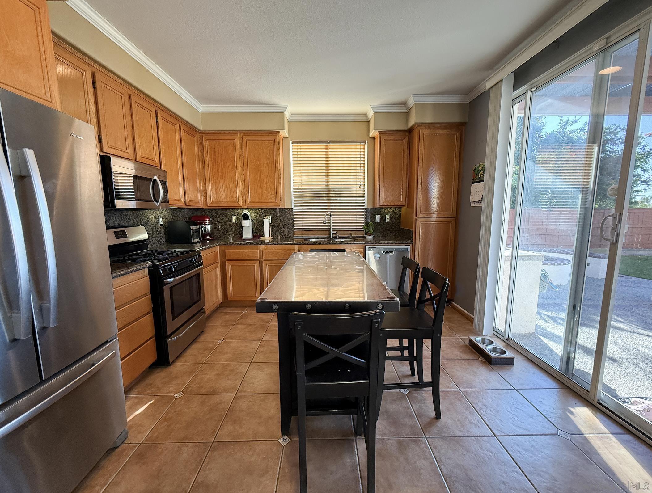 Detail Gallery Image 17 of 25 For 700  Rocking Horse Dr, Chula Vista,  CA 91914 - 3 Beds | 2/1 Baths