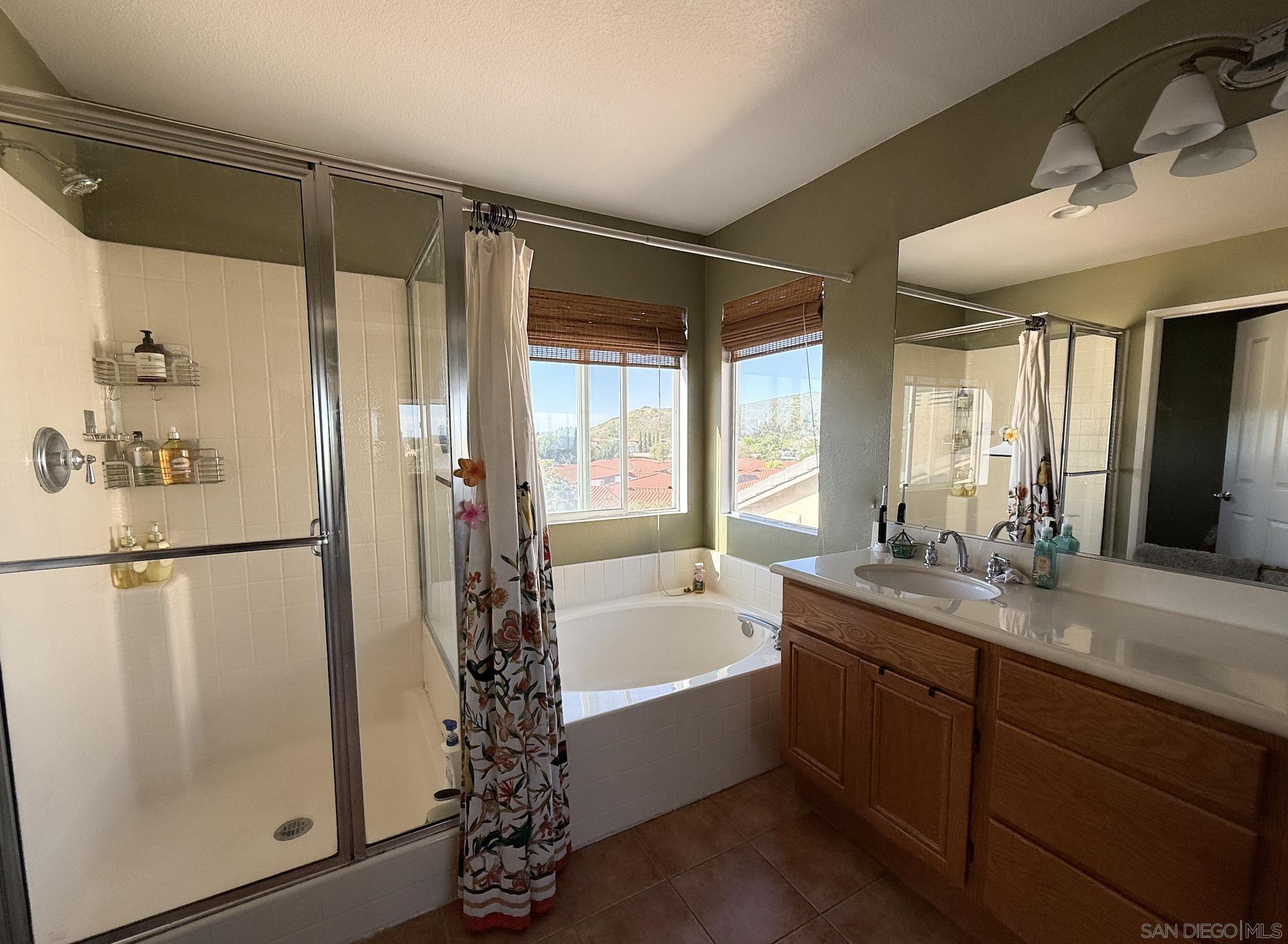 Detail Gallery Image 19 of 25 For 700  Rocking Horse Dr, Chula Vista,  CA 91914 - 3 Beds | 2/1 Baths