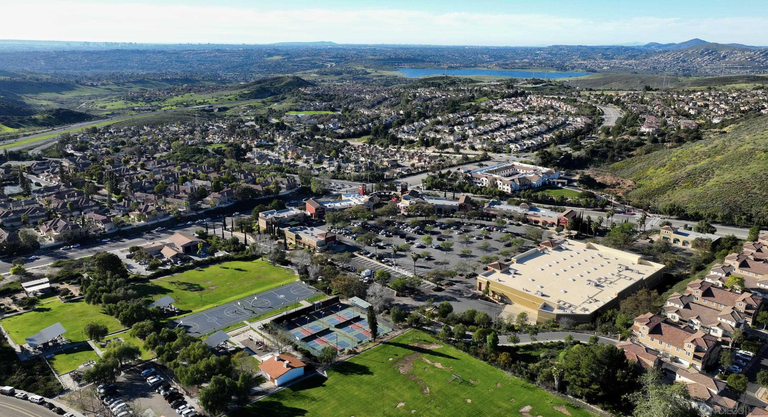 Detail Gallery Image 24 of 25 For 700  Rocking Horse Dr, Chula Vista,  CA 91914 - 3 Beds | 2/1 Baths