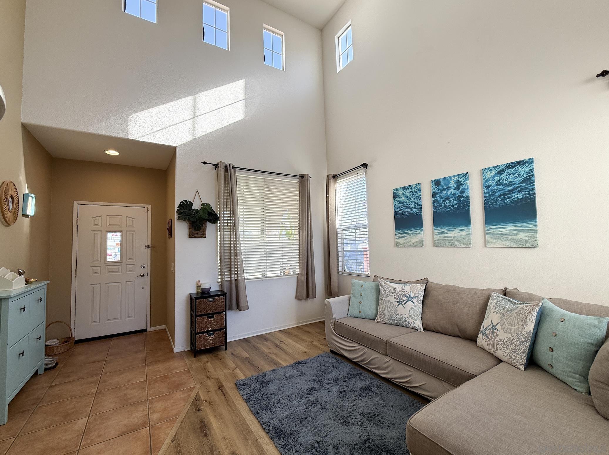 Detail Gallery Image 9 of 25 For 700  Rocking Horse Dr, Chula Vista,  CA 91914 - 3 Beds | 2/1 Baths