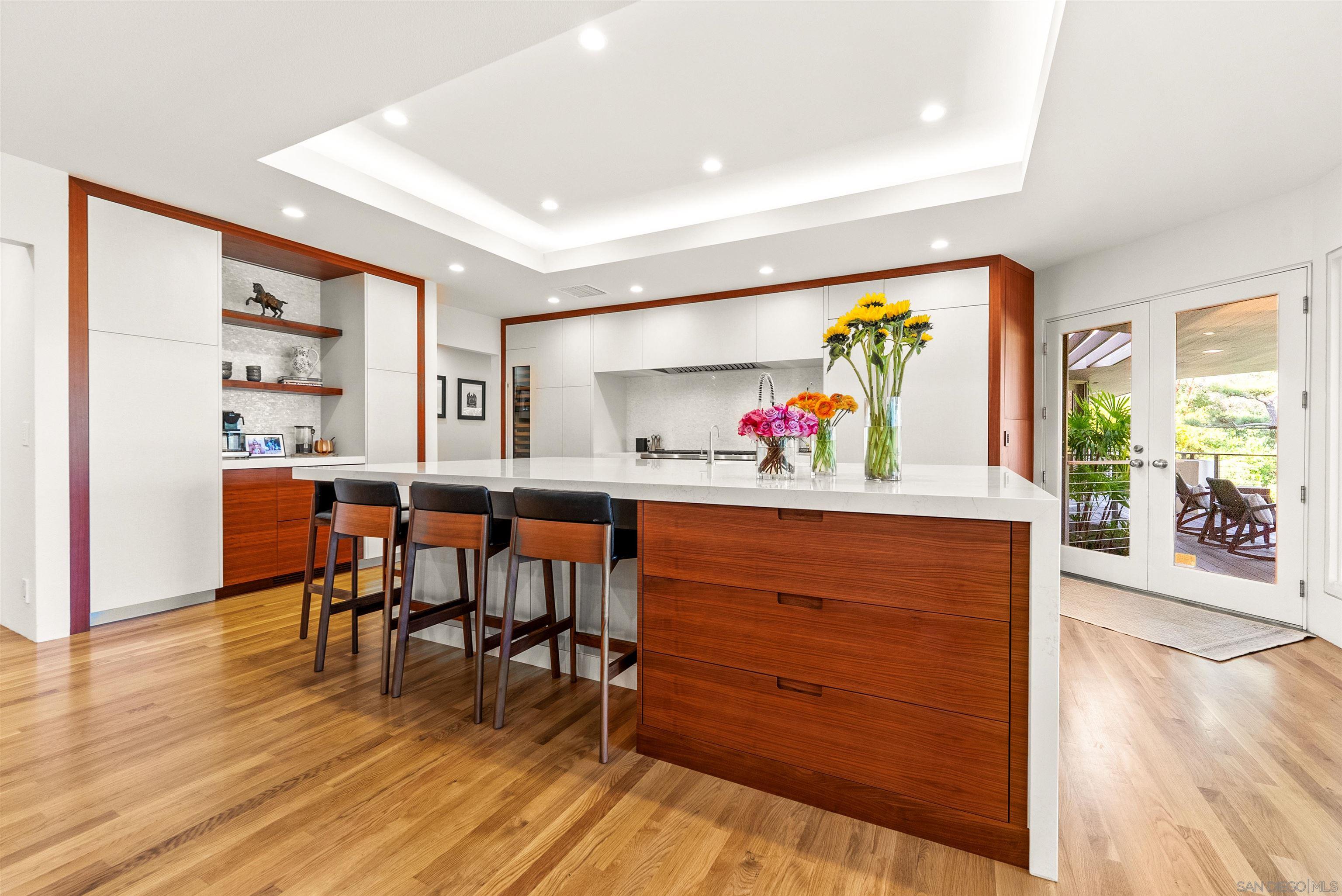 Detail Gallery Image 11 of 69 For 5491  Calzada Del Bosque, Rancho Santa Fe,  CA 92067 - 4 Beds | 3/1 Baths