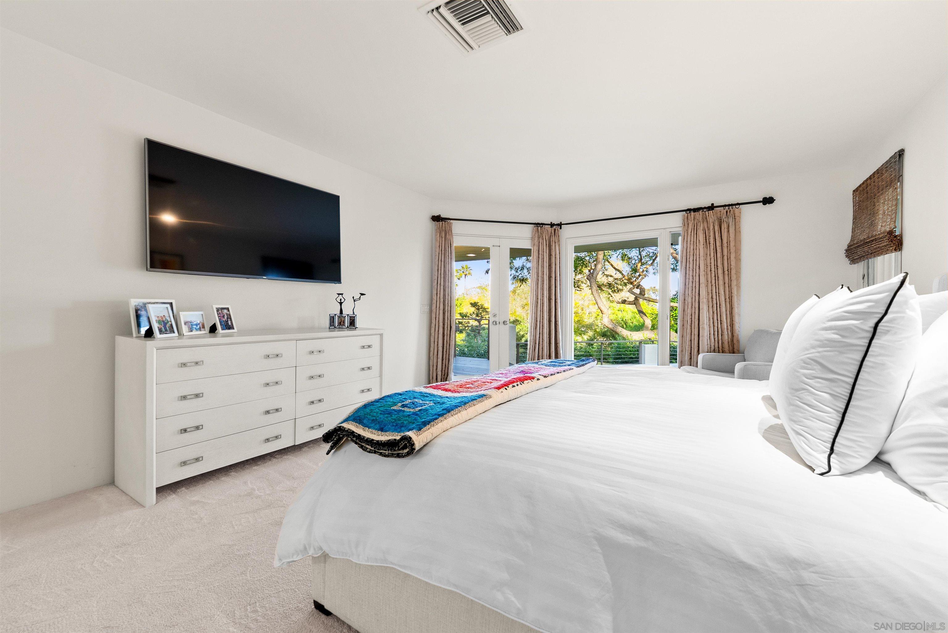 Detail Gallery Image 21 of 69 For 5491  Calzada Del Bosque, Rancho Santa Fe,  CA 92067 - 4 Beds | 3/1 Baths