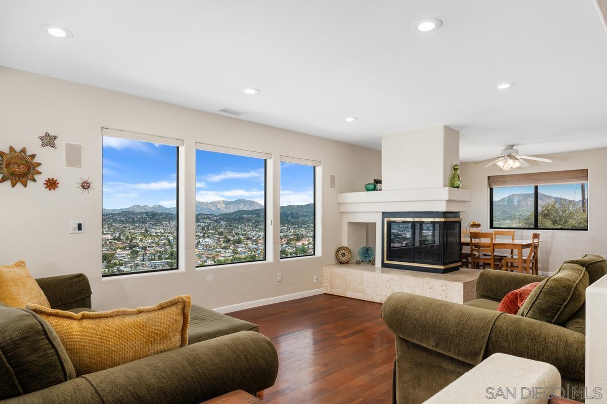 Detail Gallery Image 14 of 57 For 1216  Merritt Dr, El Cajon,  CA 92020 - 3 Beds | 3 Baths