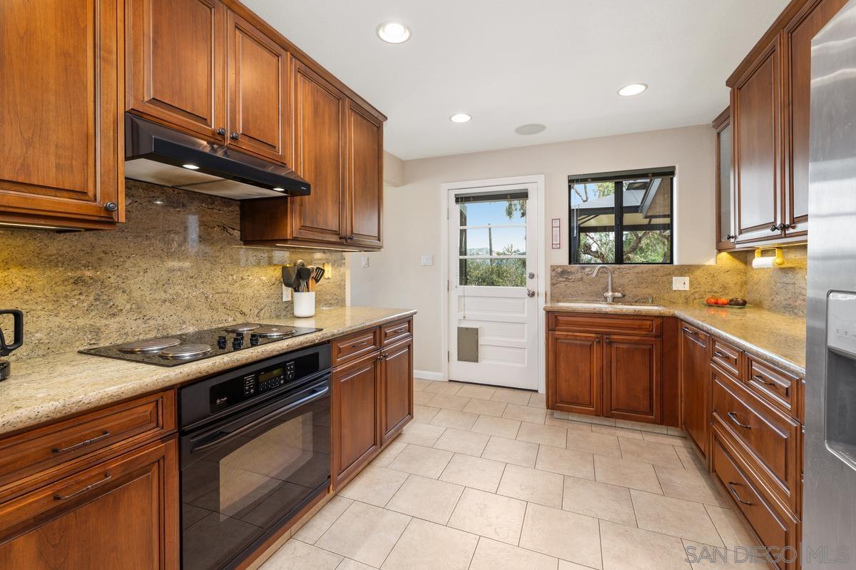 Detail Gallery Image 22 of 57 For 1216  Merritt Dr, El Cajon,  CA 92020 - 3 Beds | 3 Baths