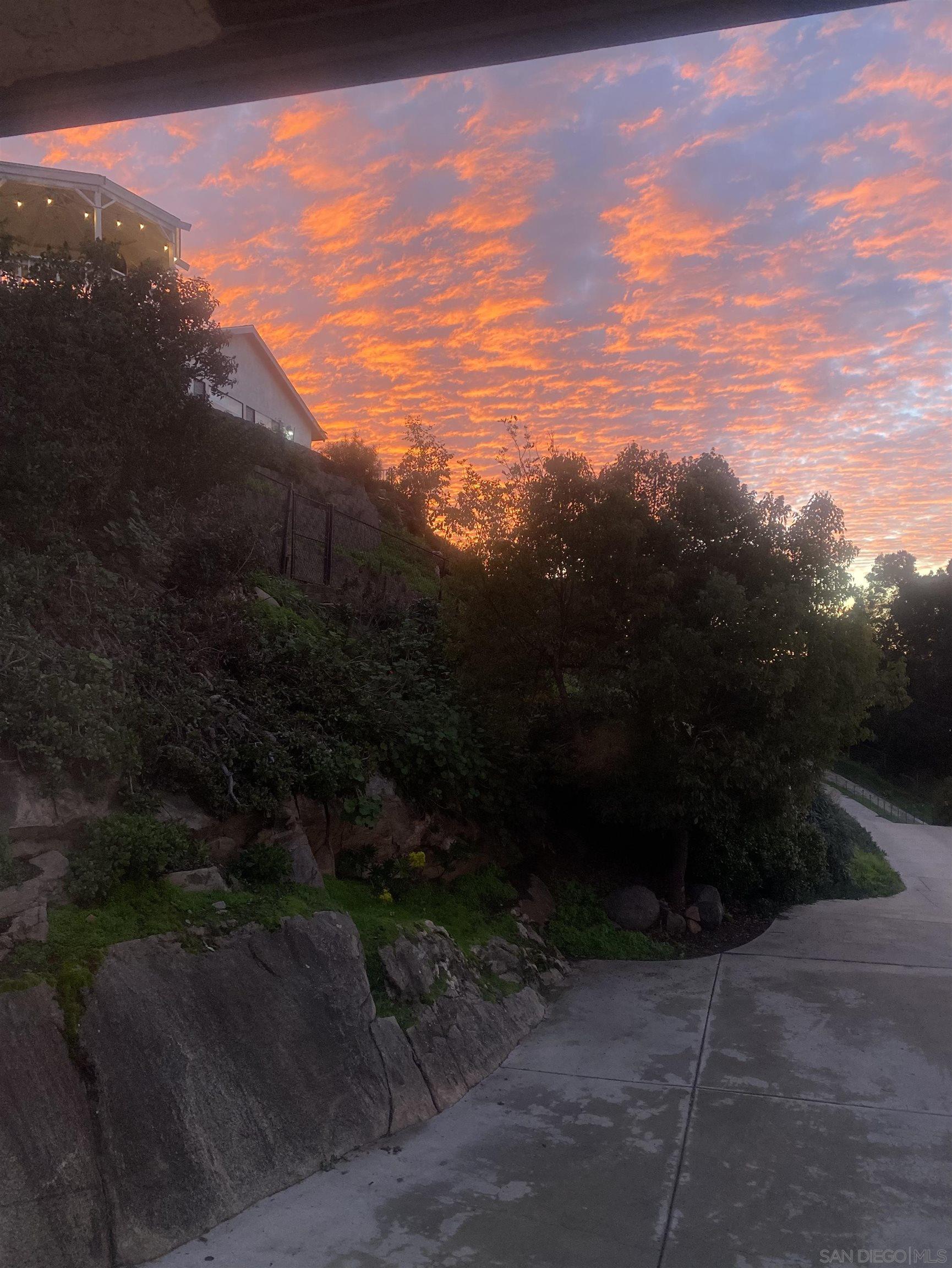 Detail Gallery Image 51 of 57 For 1216  Merritt Dr, El Cajon,  CA 92020 - 3 Beds | 3 Baths