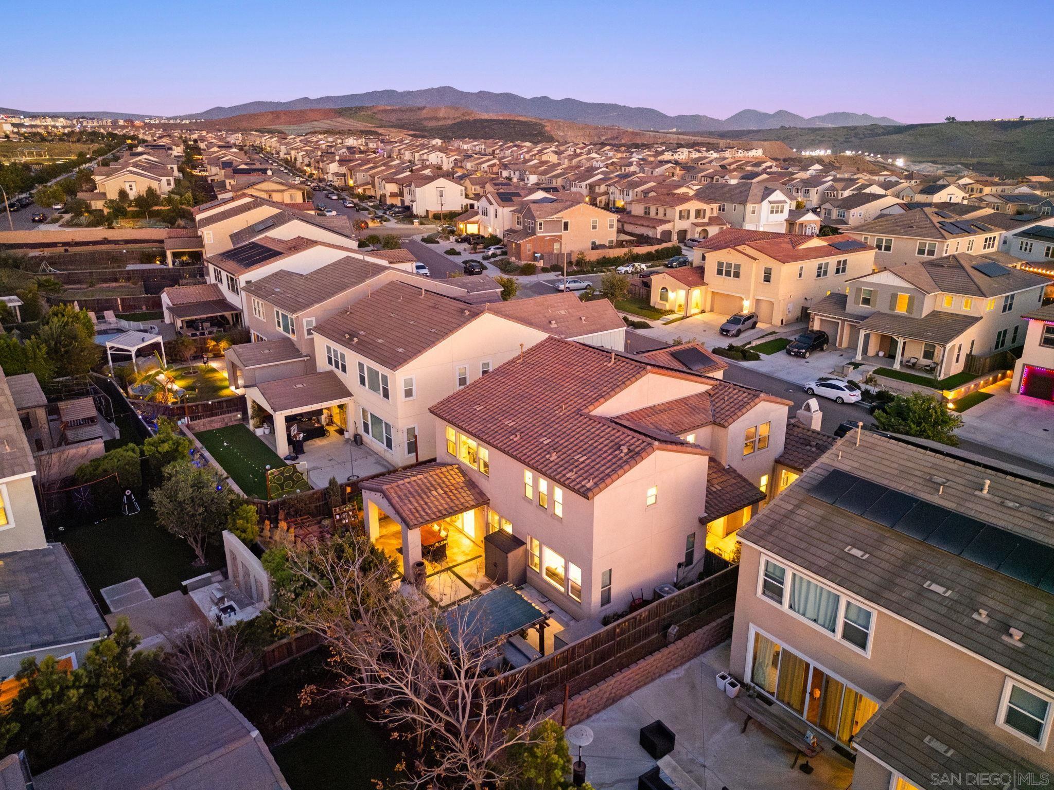 Detail Gallery Image 42 of 49 For 971  Camino Levante, Chula Vista,  CA 91913 - 5 Beds | 3/1 Baths