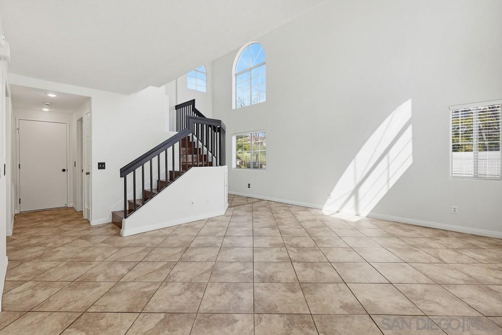 Detail Gallery Image 5 of 48 For 12875  Carriage Heights Way, Poway,  CA 92064 - 3 Beds | 2/1 Baths