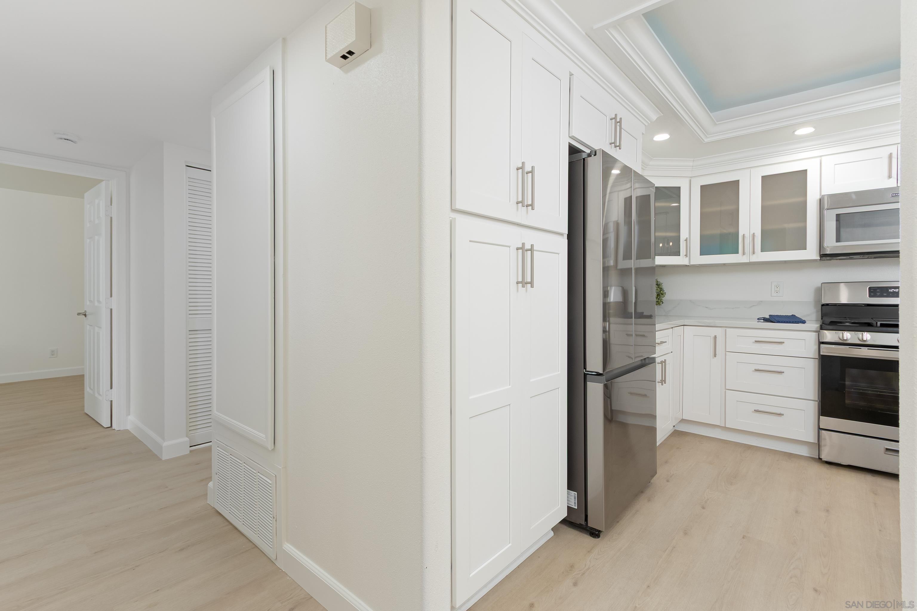 Detail Gallery Image 14 of 29 For 359 N Melrose Drive H, Vista,  CA 92083 - 2 Beds | 2 Baths