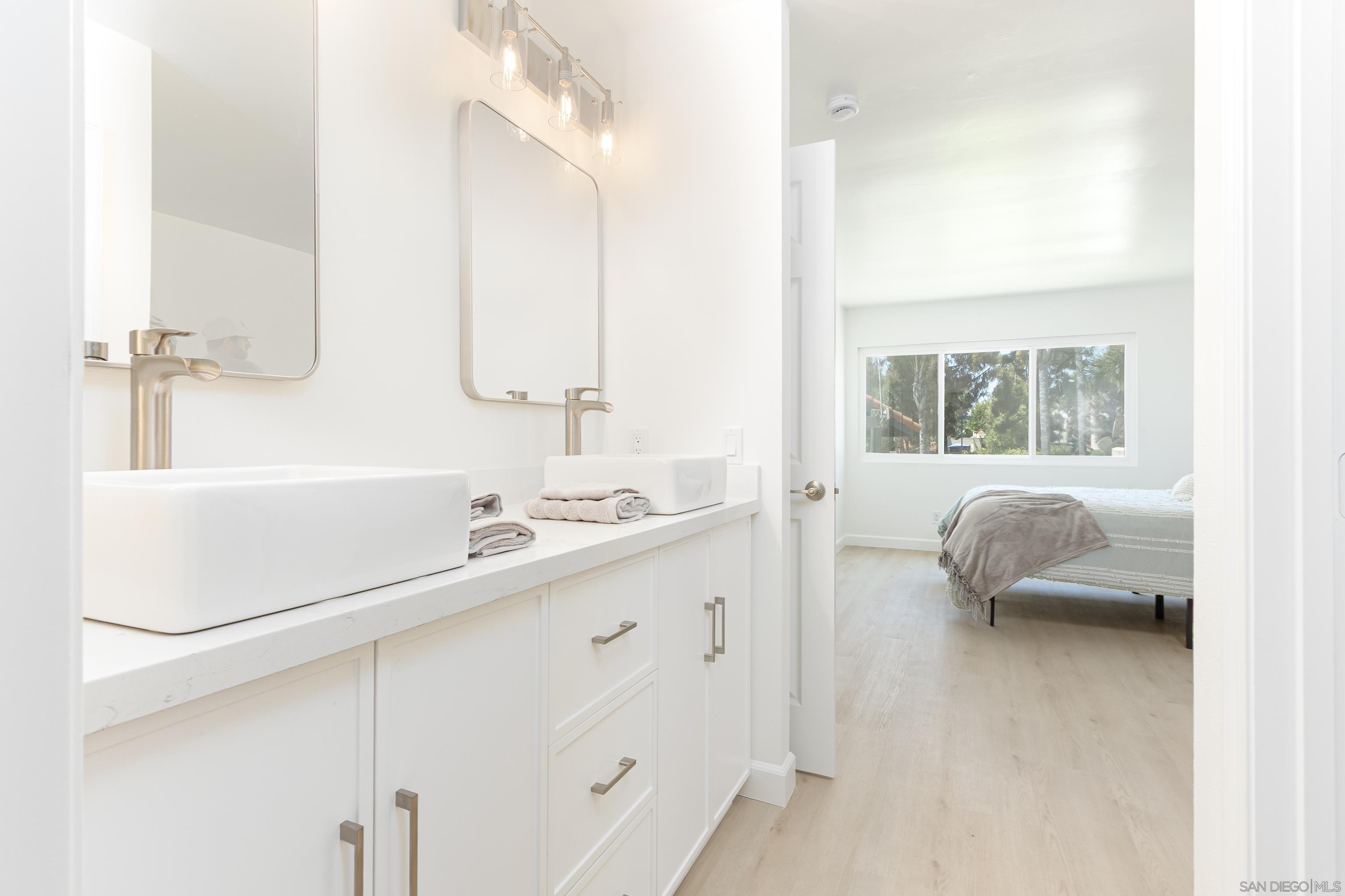 Detail Gallery Image 19 of 39 For 359 N Melrose Drive H, Vista,  CA 92083 - 2 Beds | 2 Baths