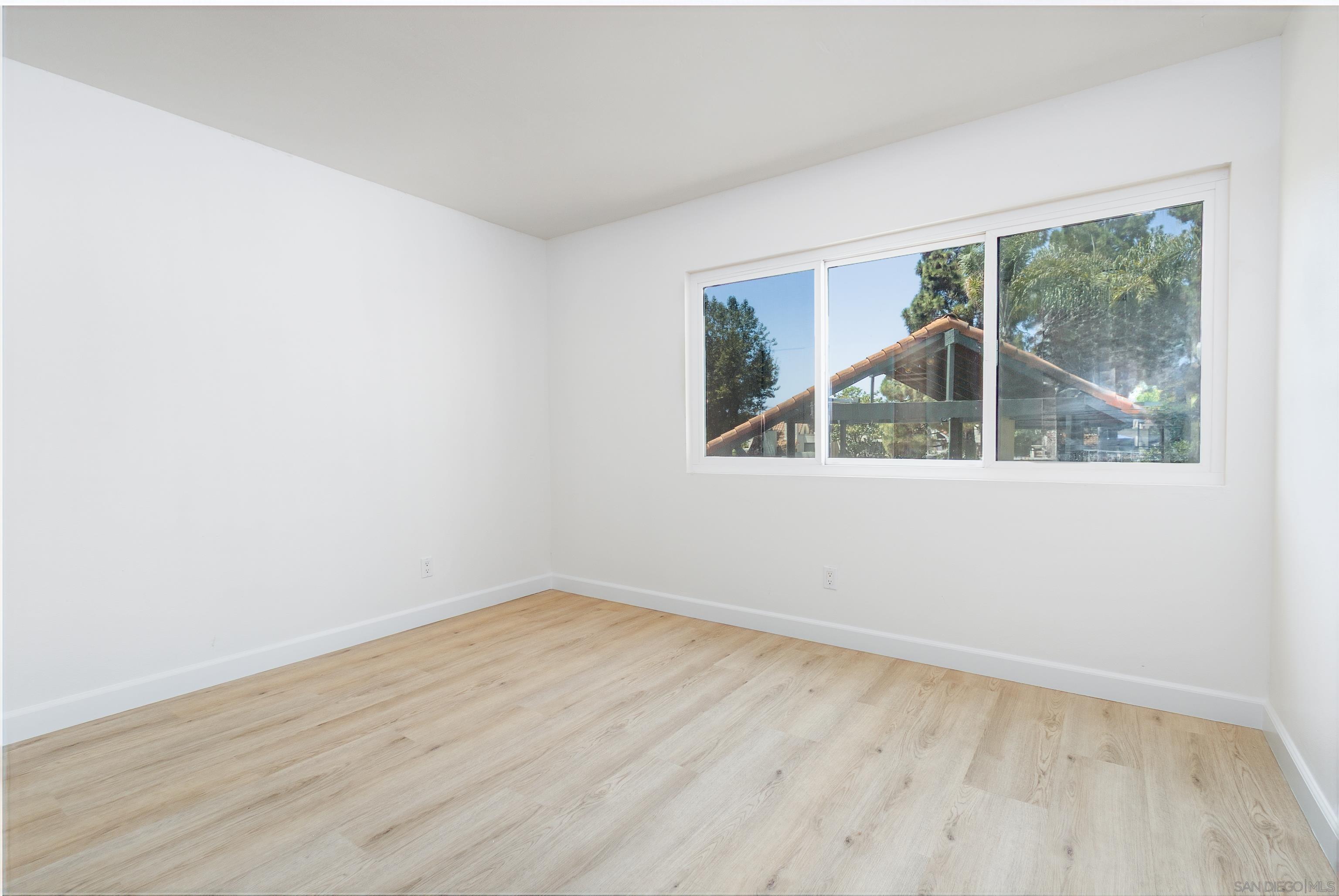 Detail Gallery Image 25 of 29 For 359 N Melrose Drive H, Vista,  CA 92083 - 2 Beds | 2 Baths