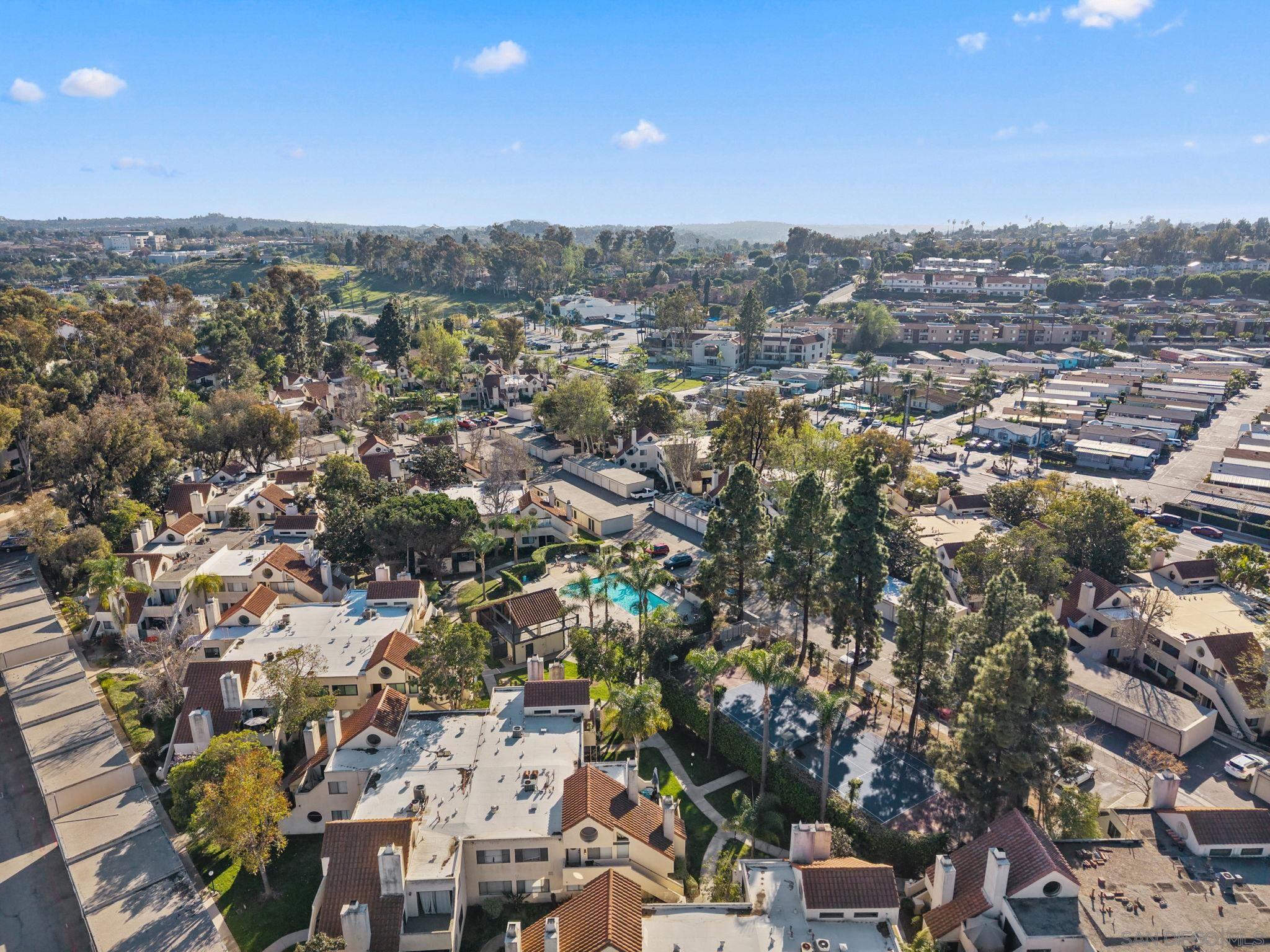 Detail Gallery Image 30 of 39 For 359 N Melrose Drive H, Vista,  CA 92083 - 2 Beds | 2 Baths