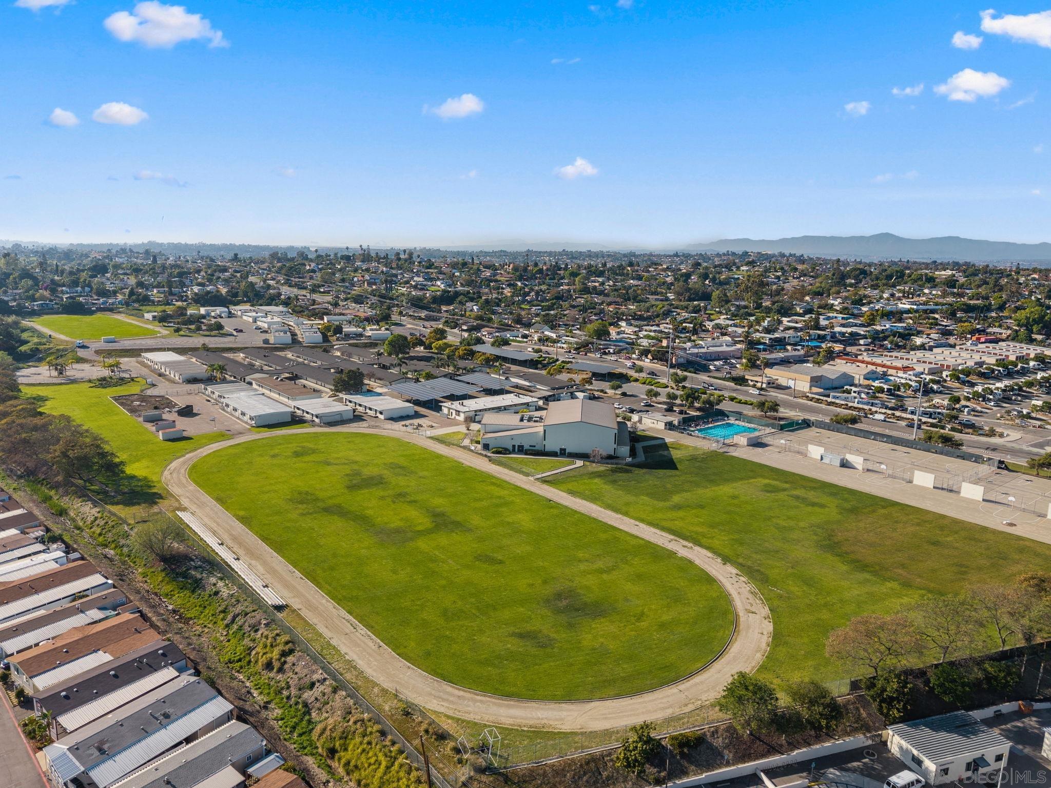 Detail Gallery Image 33 of 39 For 359 N Melrose Drive H, Vista,  CA 92083 - 2 Beds | 2 Baths