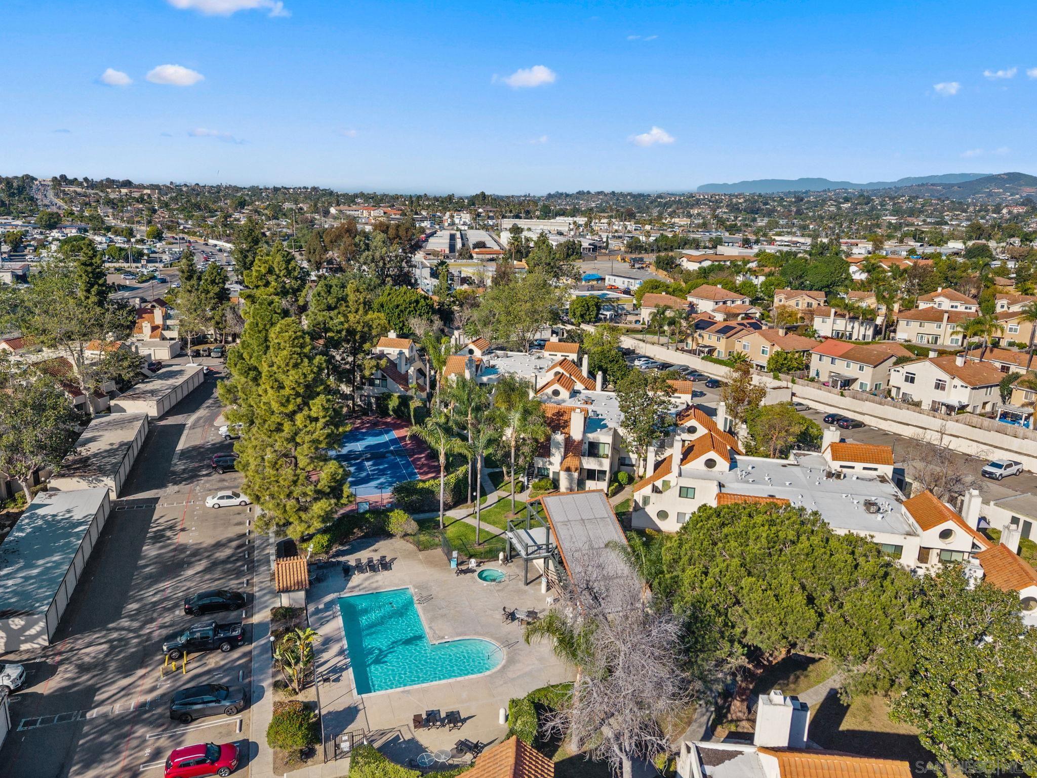 Detail Gallery Image 34 of 39 For 359 N Melrose Drive H, Vista,  CA 92083 - 2 Beds | 2 Baths