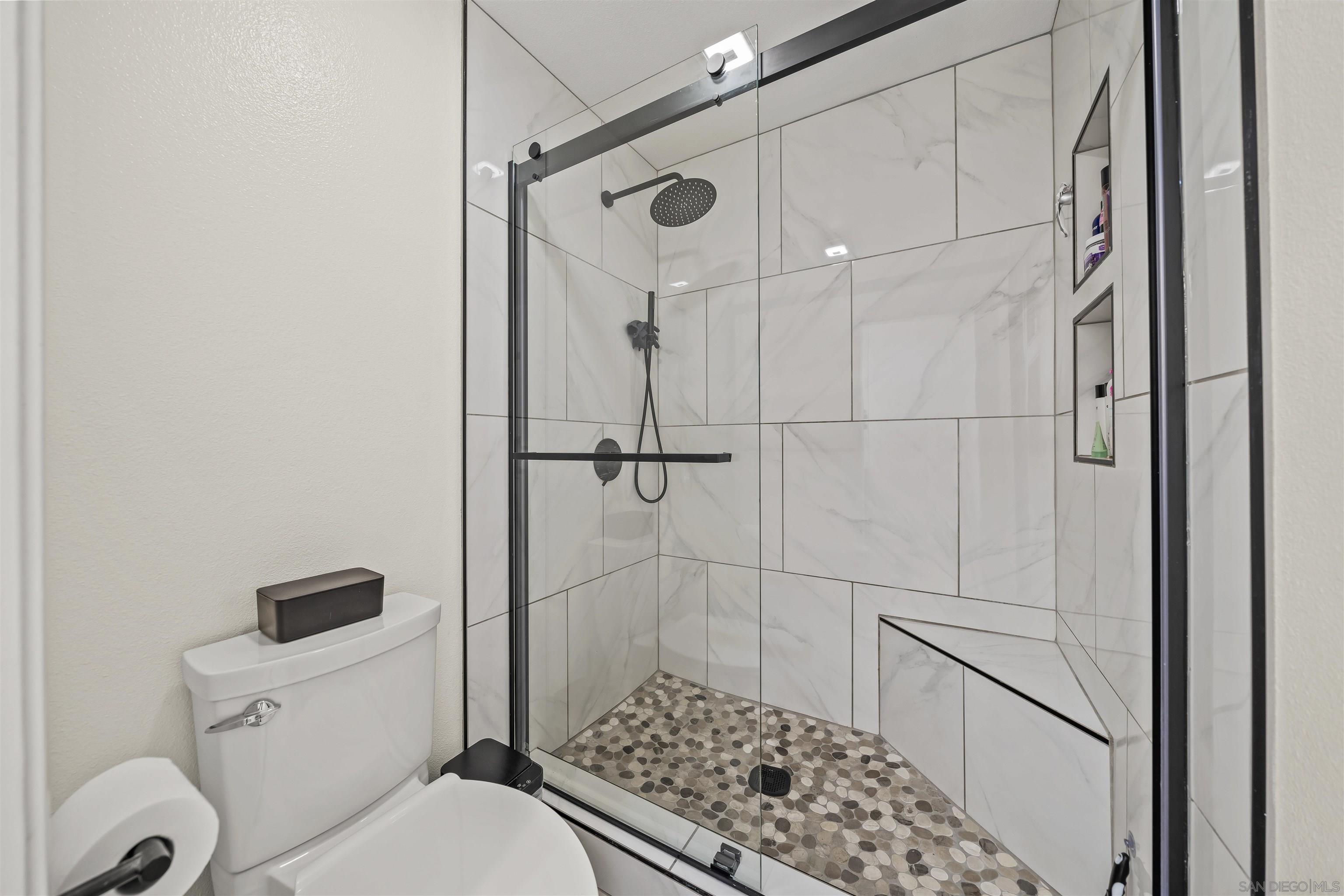 Detail Gallery Image 17 of 34 For 6626  Canyon Rim Row  #91,  San Diego,  CA 92111 - 2 Beds | 2 Baths