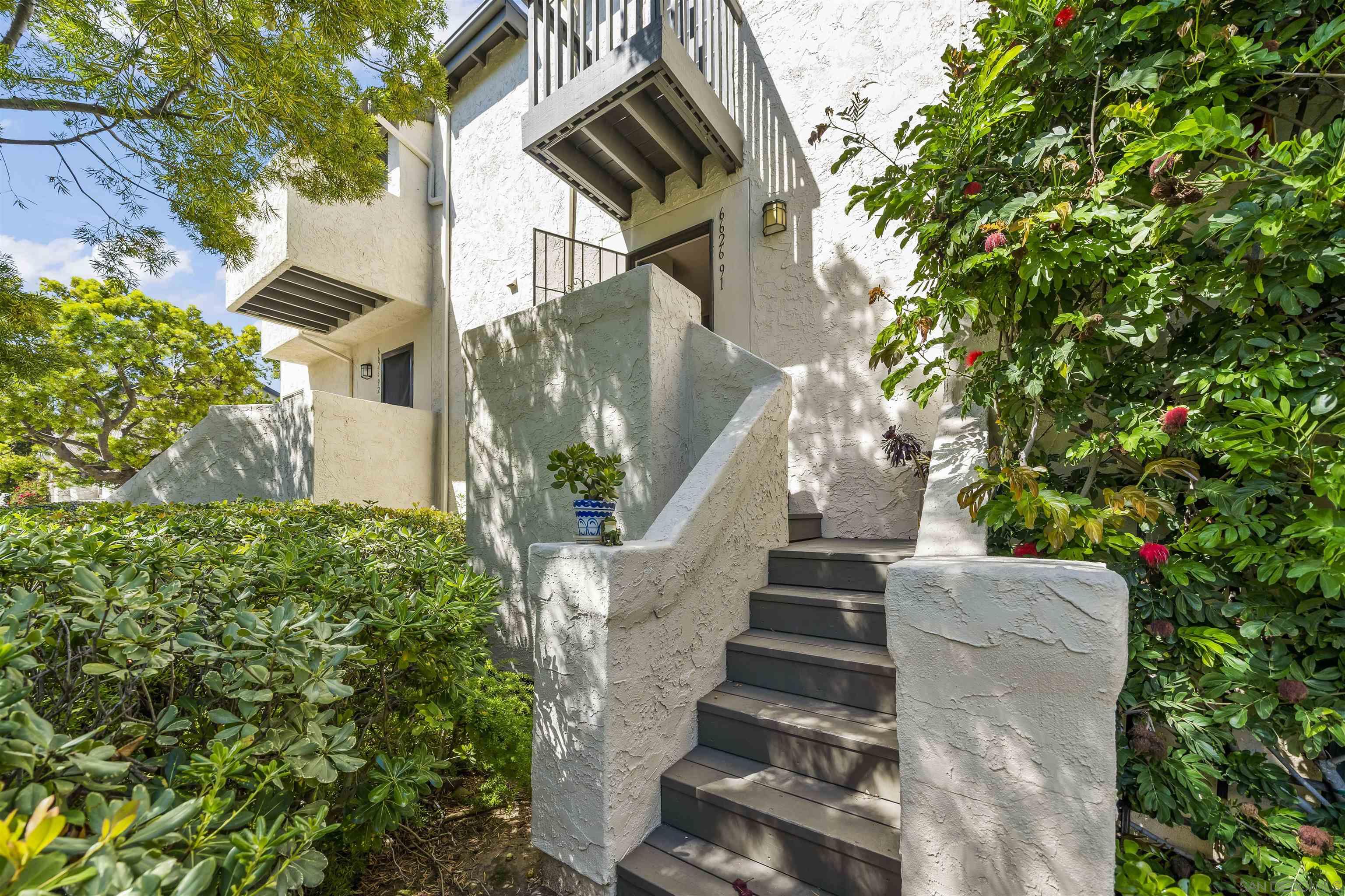 Detail Gallery Image 22 of 34 For 6626  Canyon Rim Row  #91,  San Diego,  CA 92111 - 2 Beds | 2 Baths