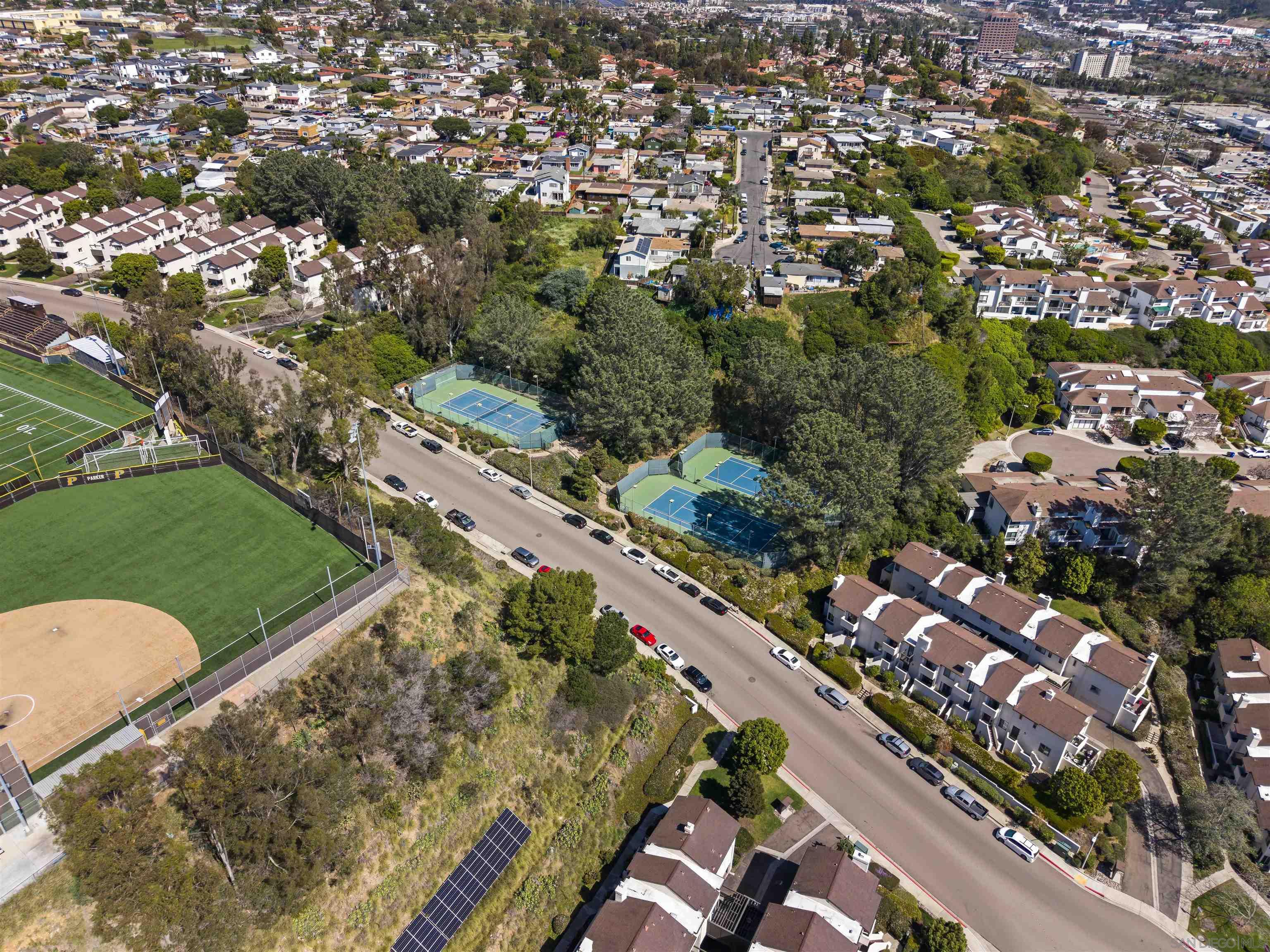 Detail Gallery Image 30 of 34 For 6626  Canyon Rim Row  #91,  San Diego,  CA 92111 - 2 Beds | 2 Baths