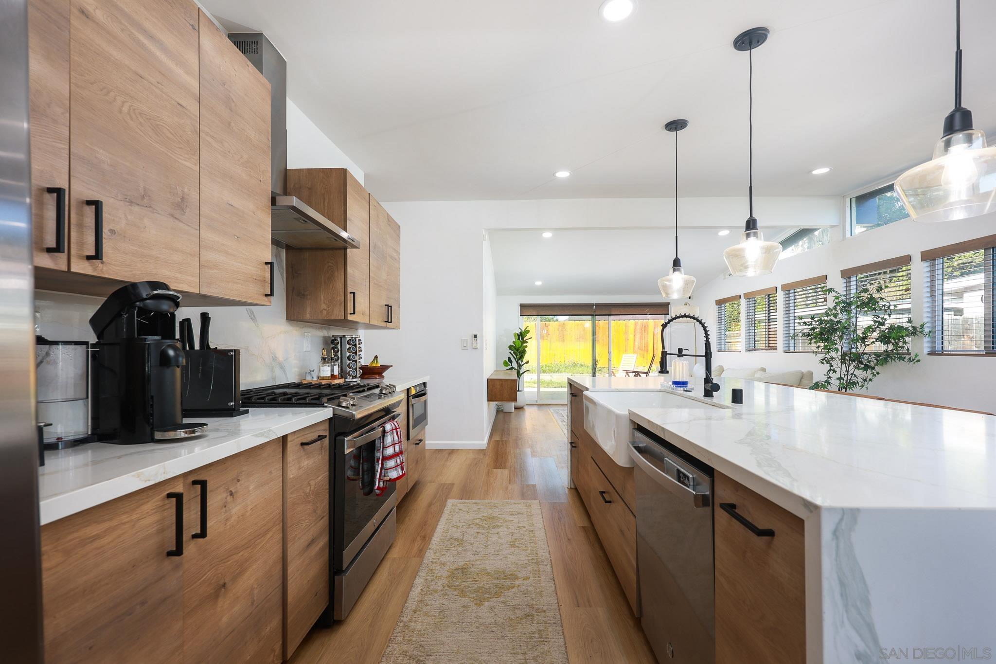 Detail Gallery Image 6 of 24 For 6252  Lake Albano Ave, San Diego,  CA 92119 - 3 Beds | 2 Baths