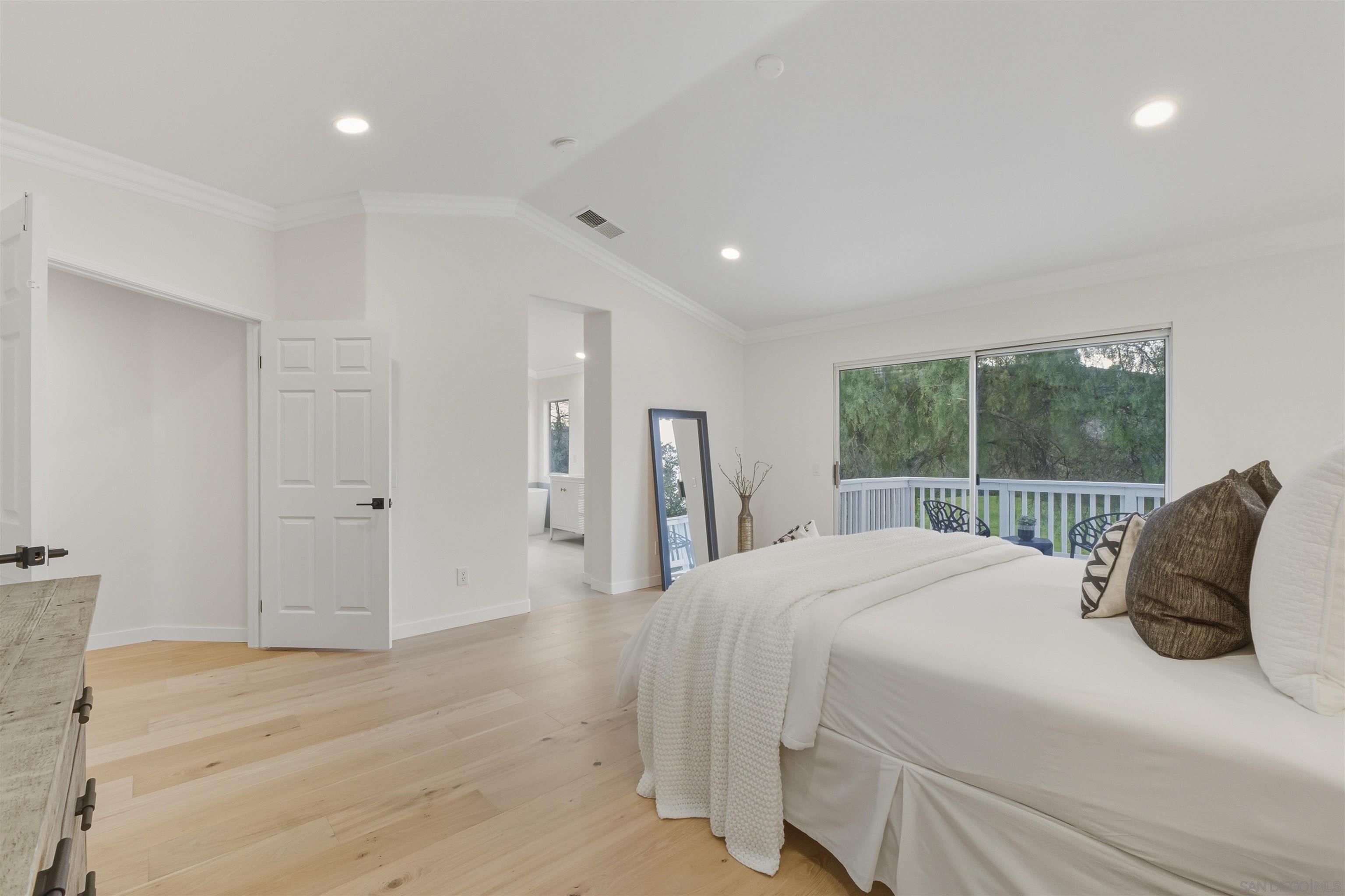 Detail Gallery Image 18 of 45 For 564  Golf Glen Dr, San Marcos,  CA 92069 - 5 Beds | 3 Baths