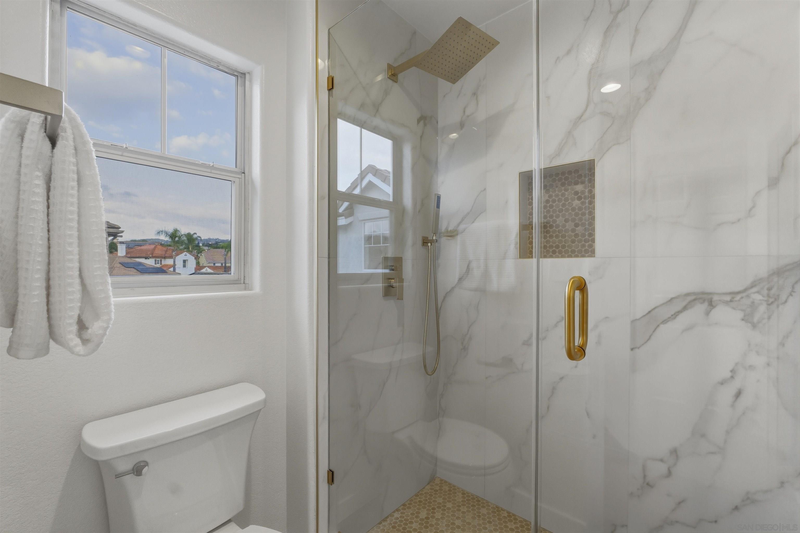 Detail Gallery Image 32 of 45 For 564  Golf Glen Dr, San Marcos,  CA 92069 - 5 Beds | 3 Baths