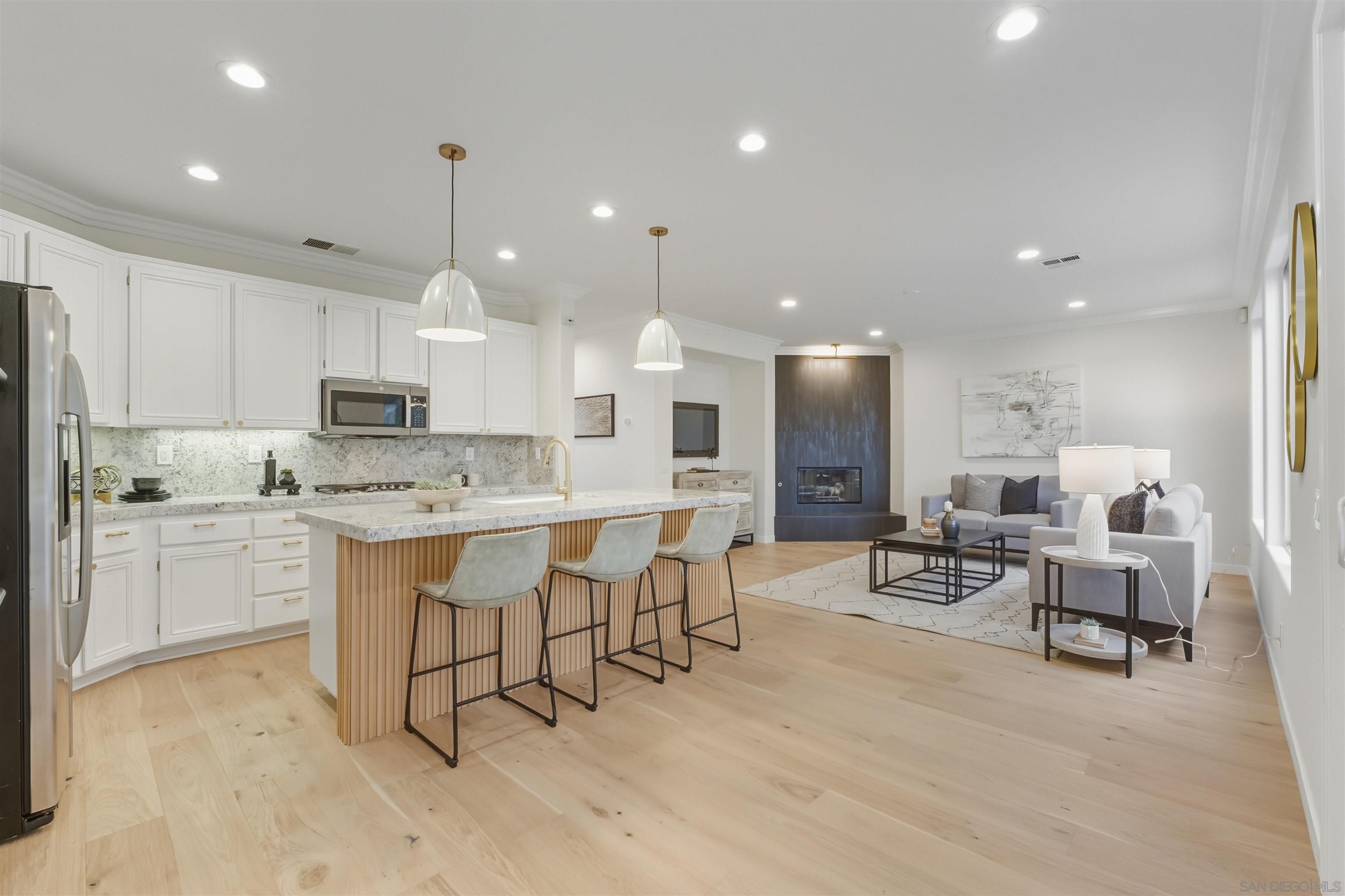 Detail Gallery Image 9 of 45 For 564  Golf Glen Dr, San Marcos,  CA 92069 - 5 Beds | 3 Baths